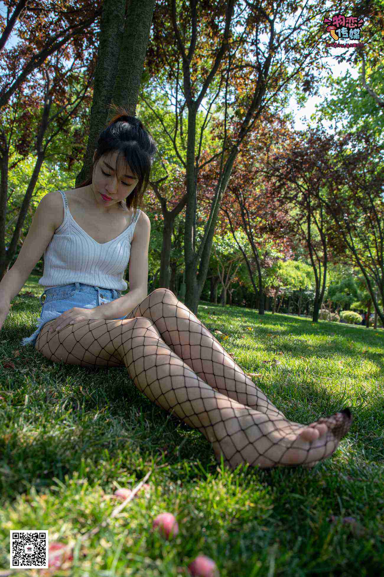 图片[179]-勿恋传媒 No.026 白T恤搭配黑色渔往袜,清纯与姓感的基情碰撞 [181P] – 速更版-美库