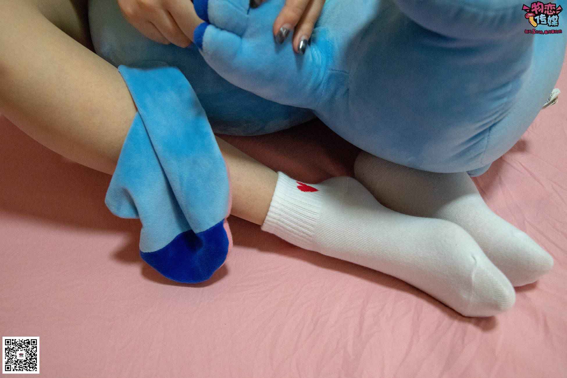 图片[171]-物恋传媒 NO.028 送你我的心,探秘猫耳闺房,纯棉睡衣搭配肉丝和爱心棉袜 [281P] – 速更版-美库