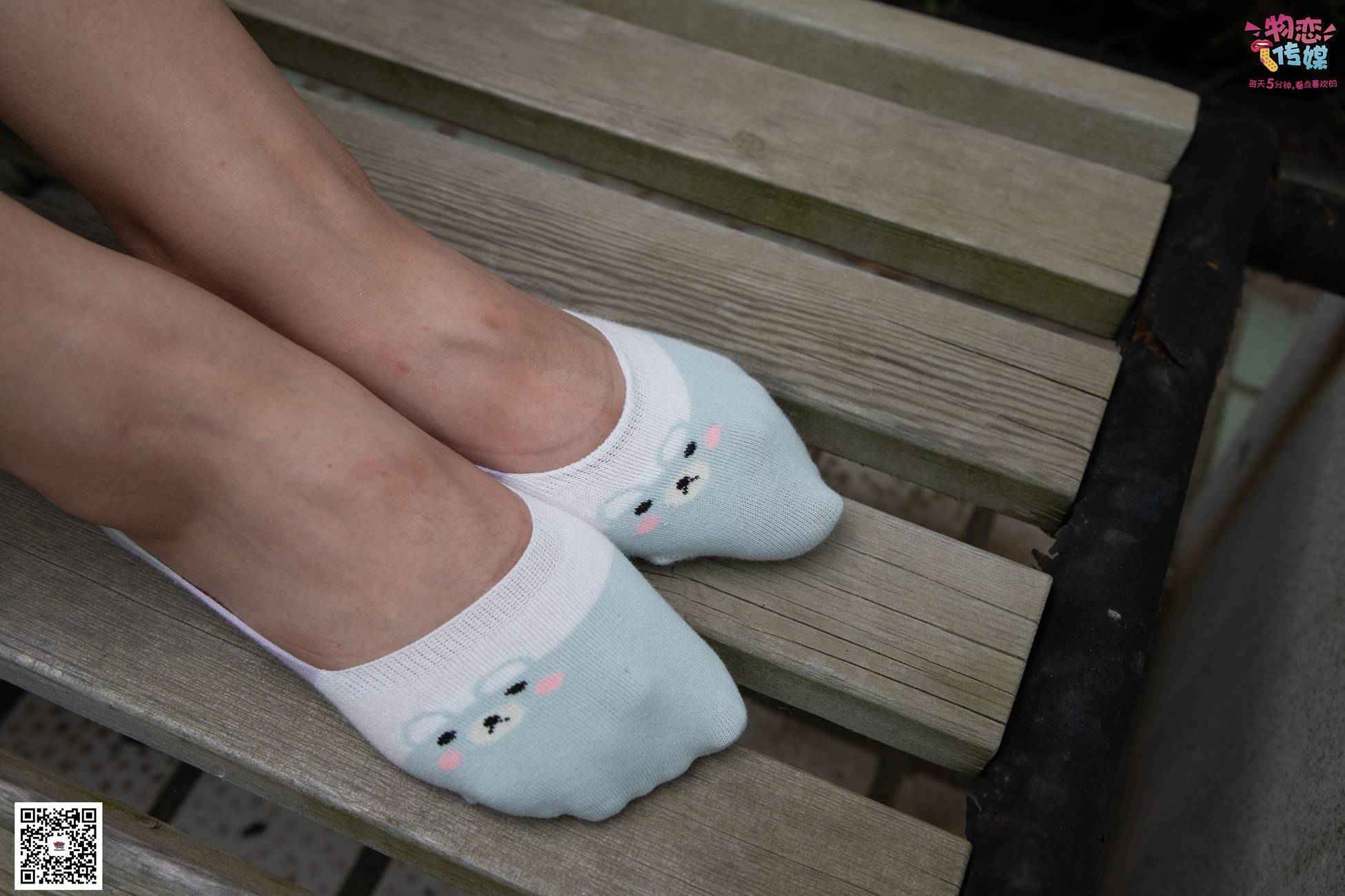 图片[12]-勿恋传媒 No.029 00后大二大眼睛女生哦。肉丝和小脚丫登场[154P] – 速更版-美库