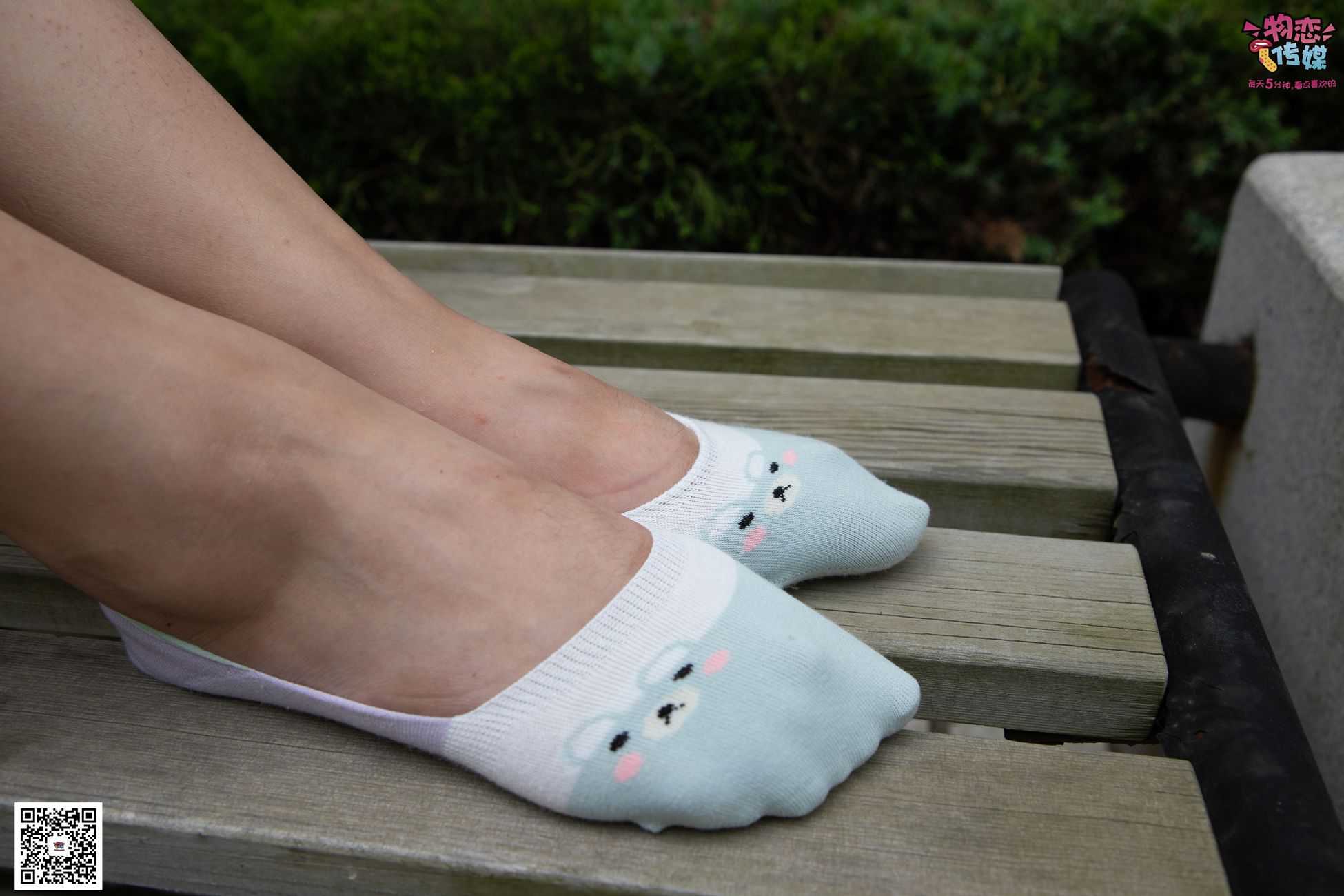 图片[16]-勿恋传媒 No.029 00后大二大眼睛女生哦。肉丝和小脚丫登场[154P] – 速更版-美库