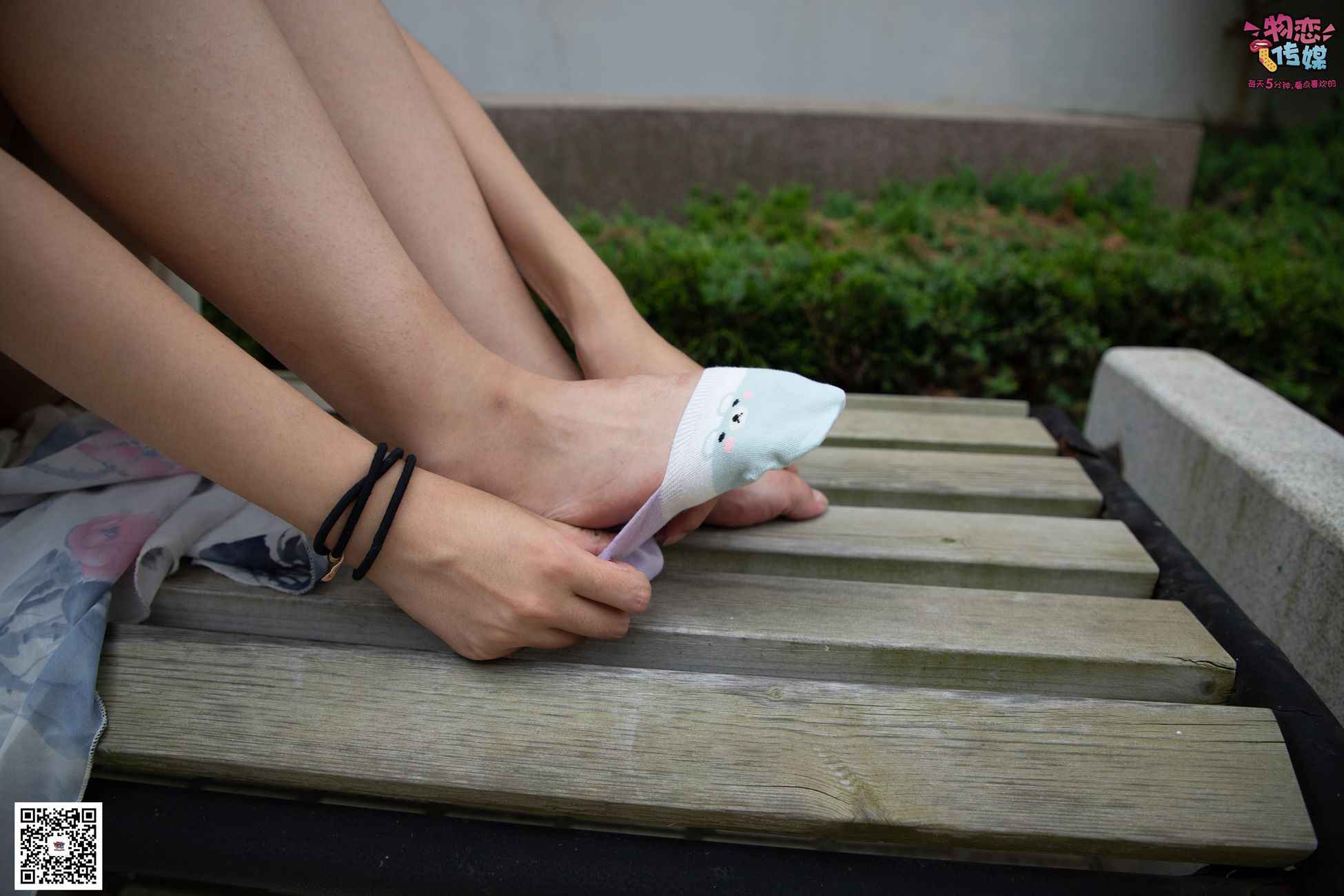 图片[32]-勿恋传媒 No.029 00后大二大眼睛女生哦。肉丝和小脚丫登场[154P] – 速更版-美库