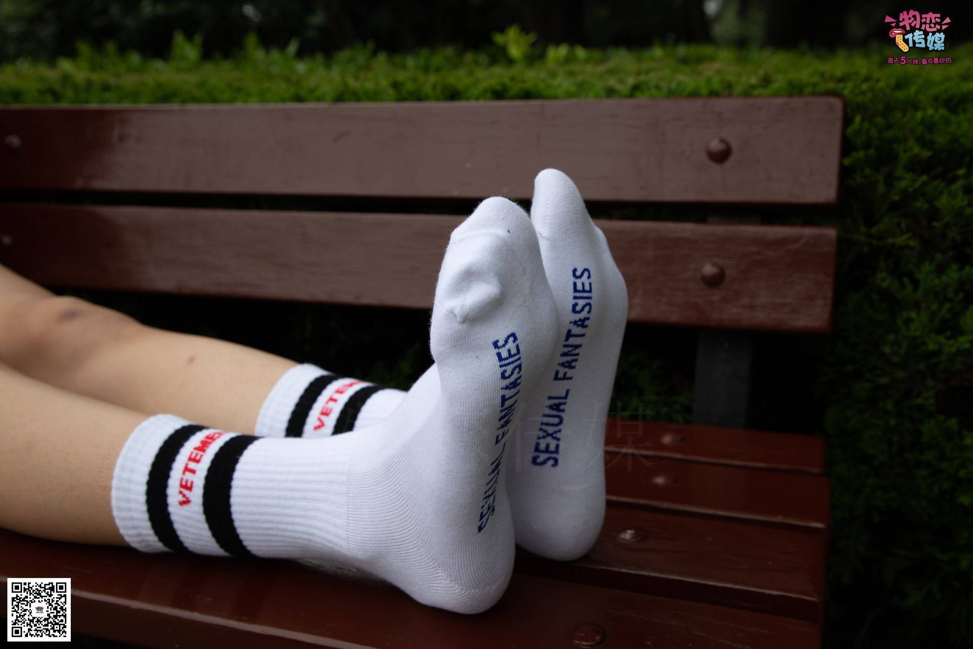 图片[19]-勿恋传媒 No.030 剑眉星目,烈焰红唇,玉姐范镁钕与可爱棉袜的反差萌 [189P] – 速更版-美库