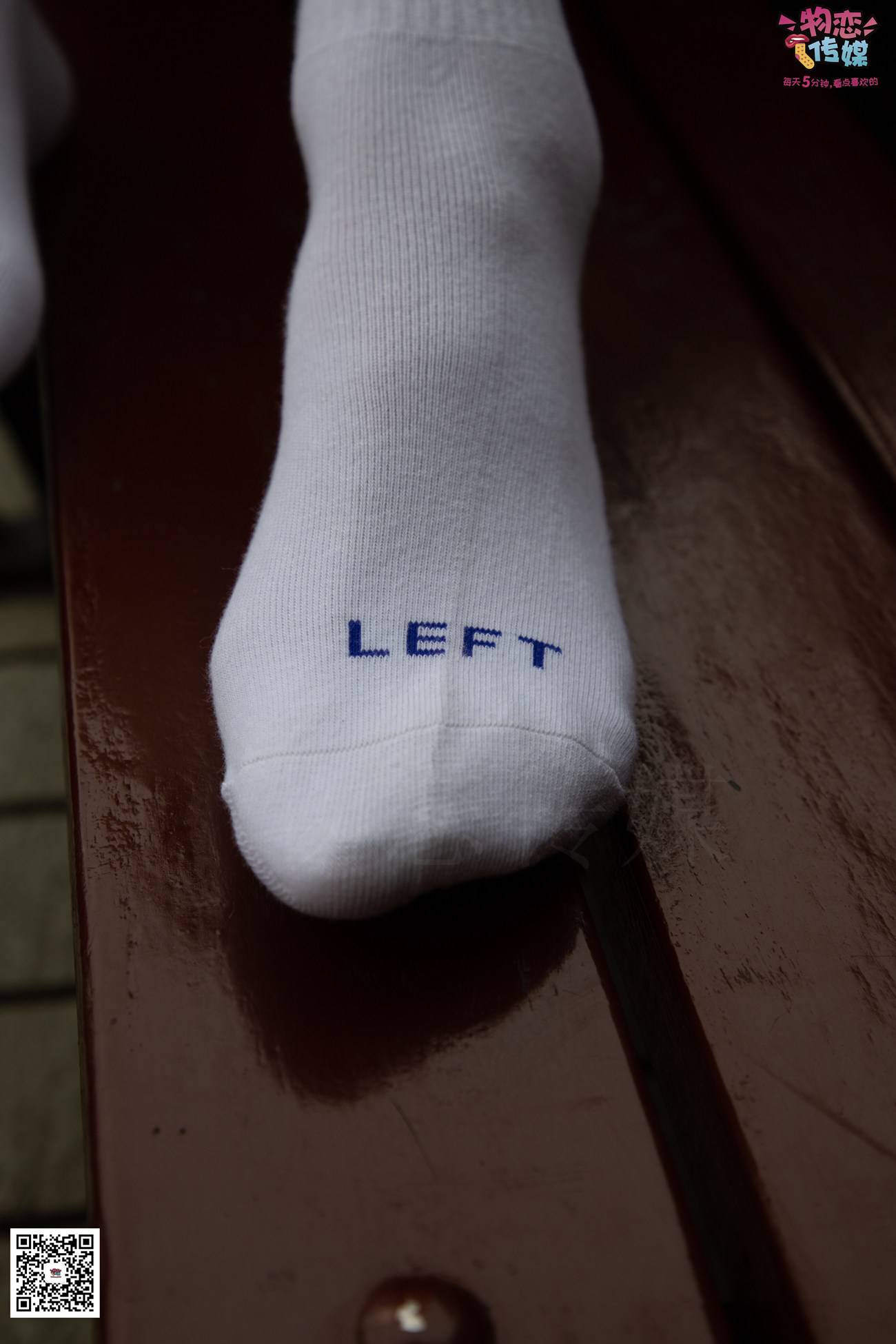 图片[26]-勿恋传媒 No.030 剑眉星目,烈焰红唇,玉姐范镁钕与可爱棉袜的反差萌 [189P] – 速更版-美库