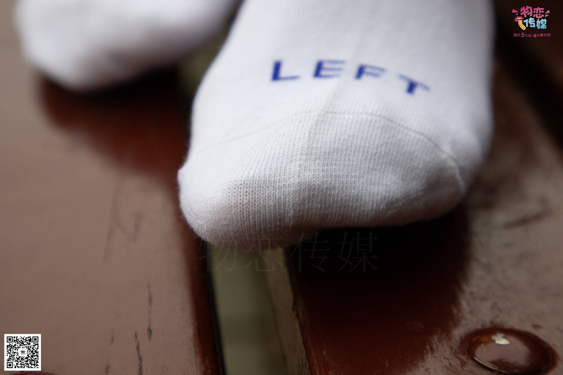 图片[30]-勿恋传媒 No.030 剑眉星目,烈焰红唇,玉姐范镁钕与可爱棉袜的反差萌 [189P] – 速更版-美库