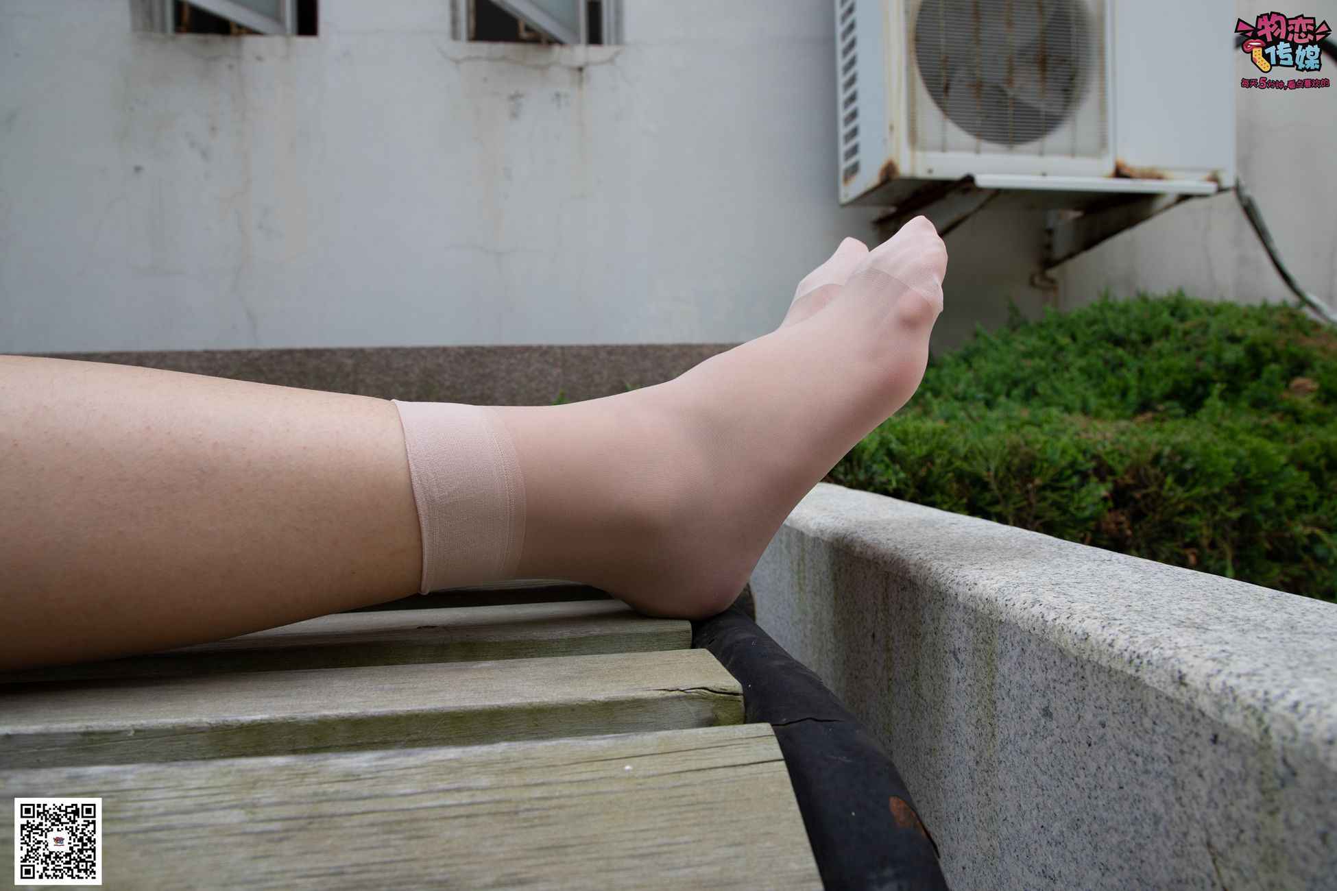 图片[57]-勿恋传媒 No.029 00后大二大眼睛女生哦。肉丝和小脚丫登场[154P] – 速更版-美库