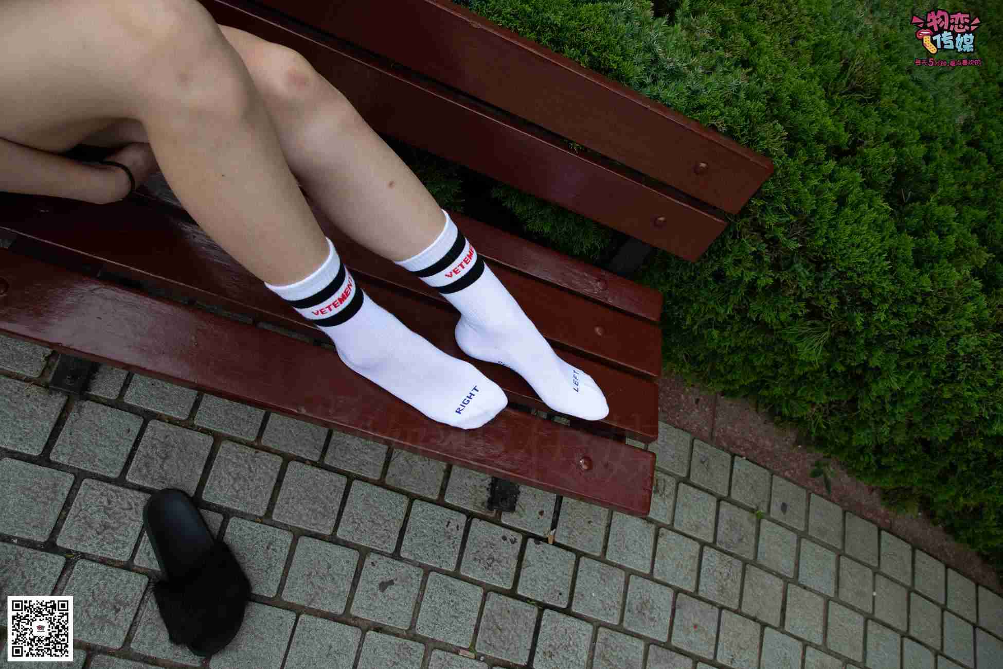 图片[34]-勿恋传媒 No.030 剑眉星目,烈焰红唇,玉姐范镁钕与可爱棉袜的反差萌 [189P] – 速更版-美库