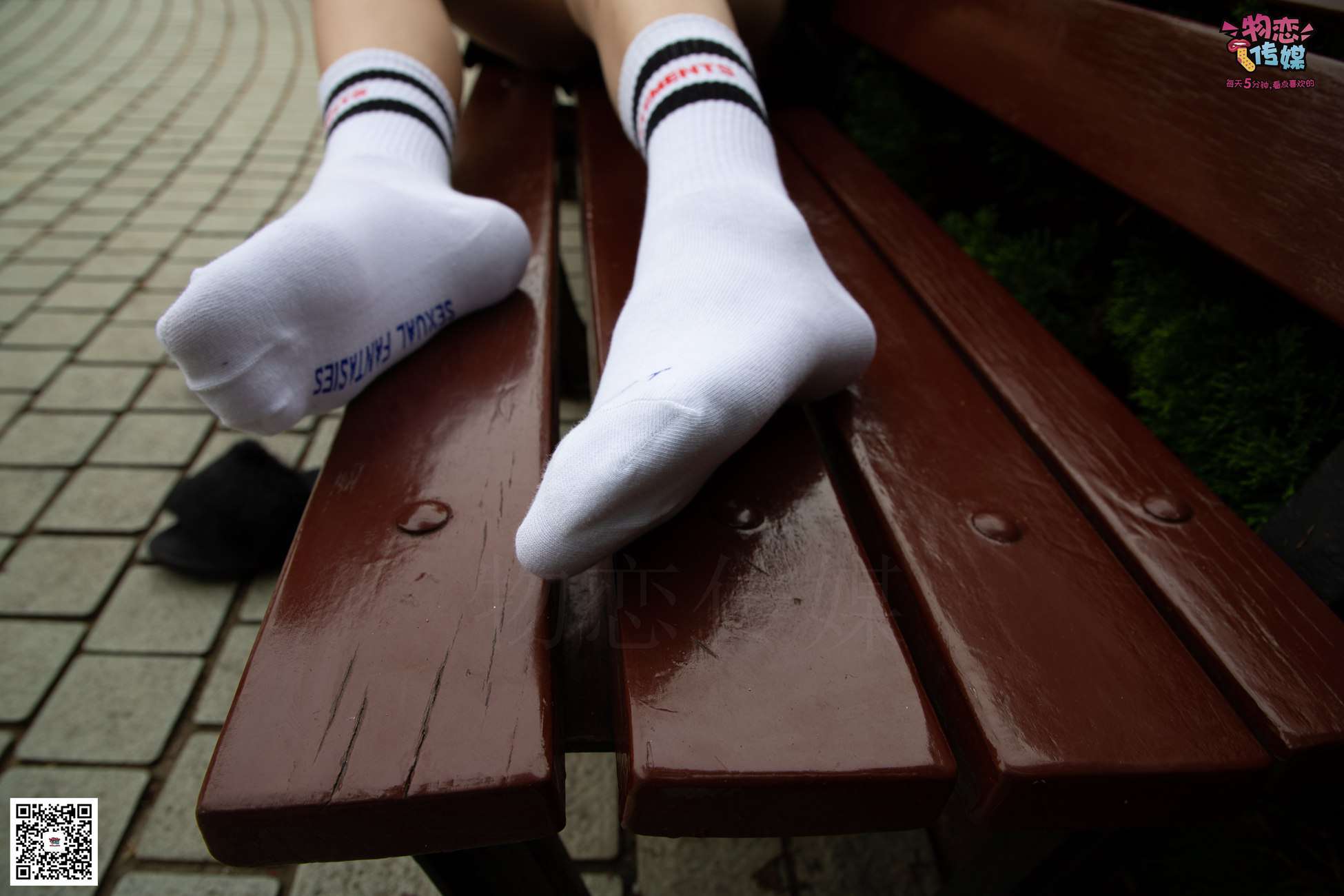 图片[37]-勿恋传媒 No.030 剑眉星目,烈焰红唇,玉姐范镁钕与可爱棉袜的反差萌 [189P] – 速更版-美库