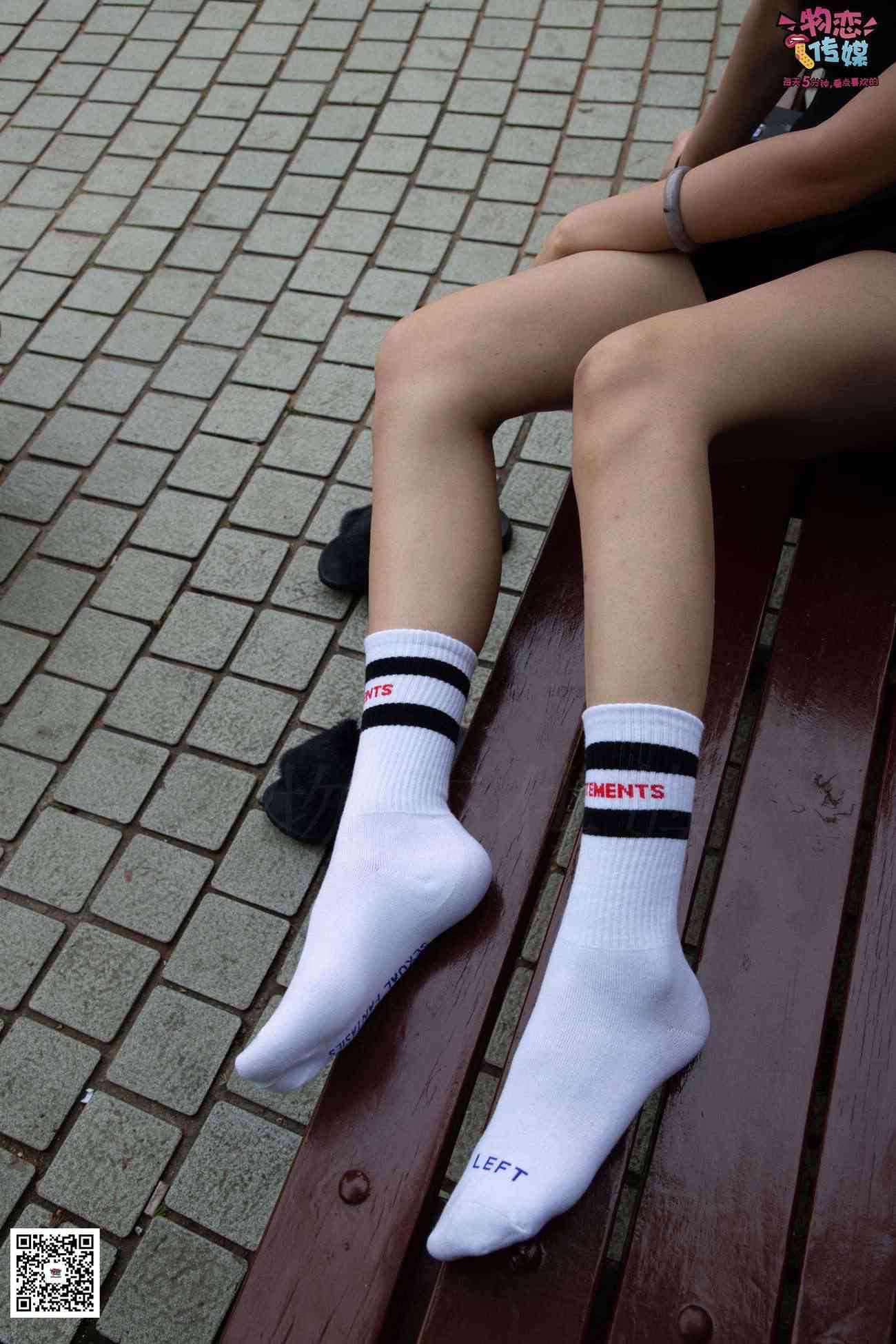 图片[39]-勿恋传媒 No.030 剑眉星目,烈焰红唇,玉姐范镁钕与可爱棉袜的反差萌 [189P] – 速更版-美库