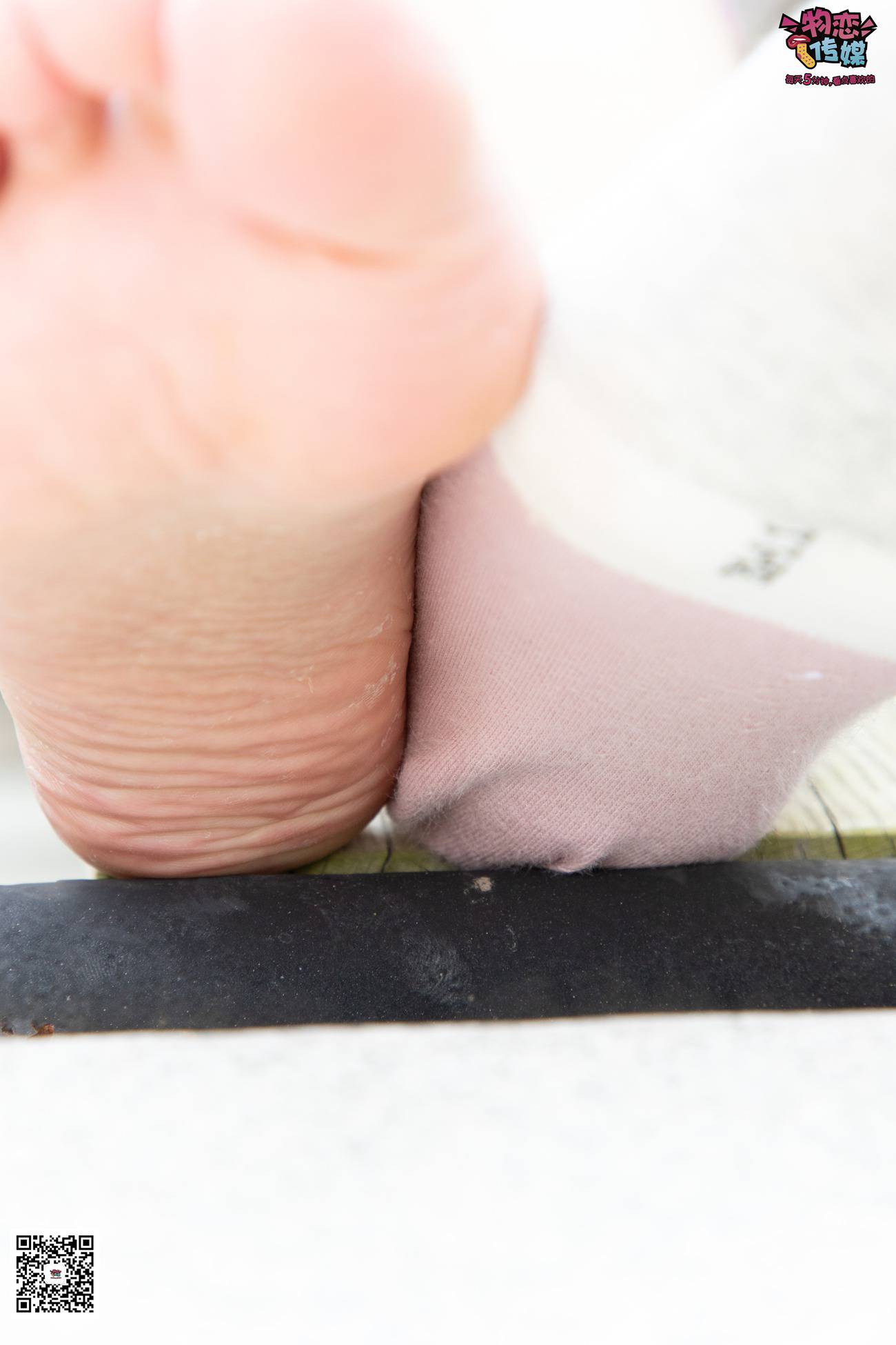 图片[72]-勿恋传媒 No.029 00后大二大眼睛女生哦。肉丝和小脚丫登场[154P] – 速更版-美库