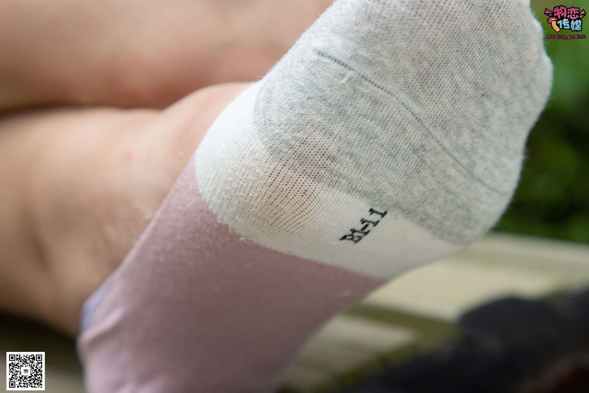 图片[81]-勿恋传媒 No.029 00后大二大眼睛女生哦。肉丝和小脚丫登场[154P] – 速更版-美库