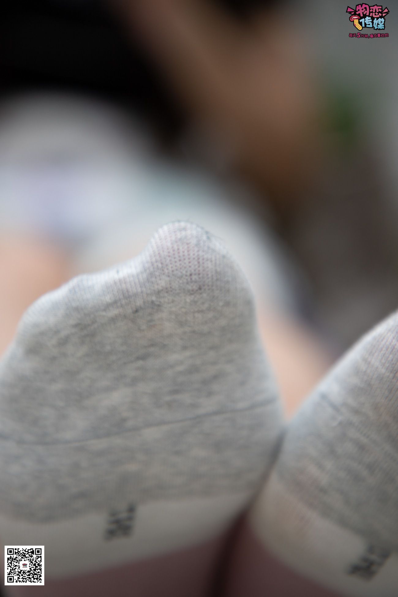 图片[101]-勿恋传媒 No.029 00后大二大眼睛女生哦。肉丝和小脚丫登场[154P] – 速更版-美库