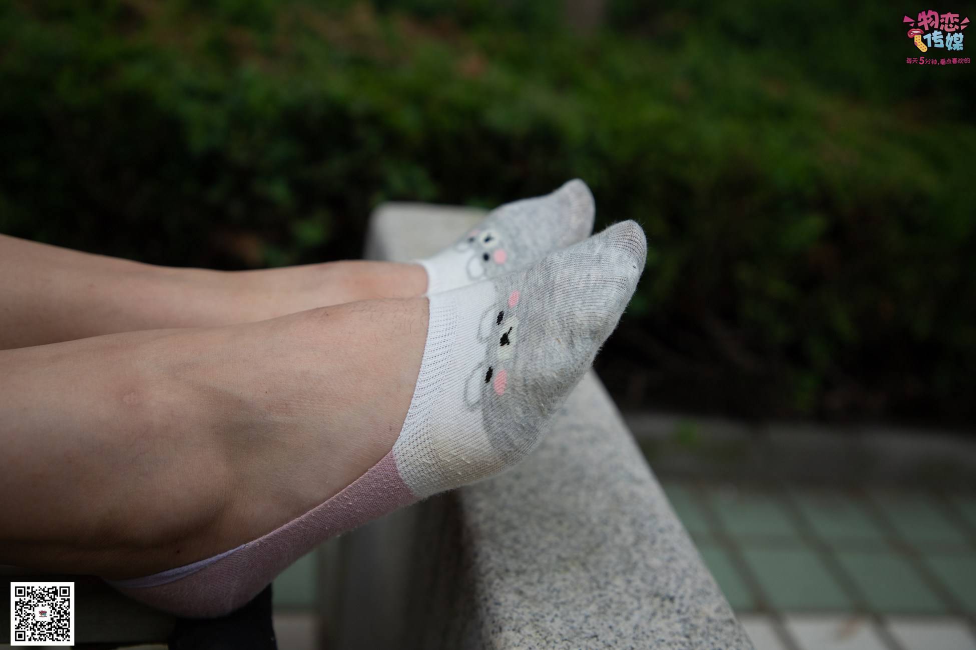 图片[114]-勿恋传媒 No.029 00后大二大眼睛女生哦。肉丝和小脚丫登场[154P] – 速更版-美库