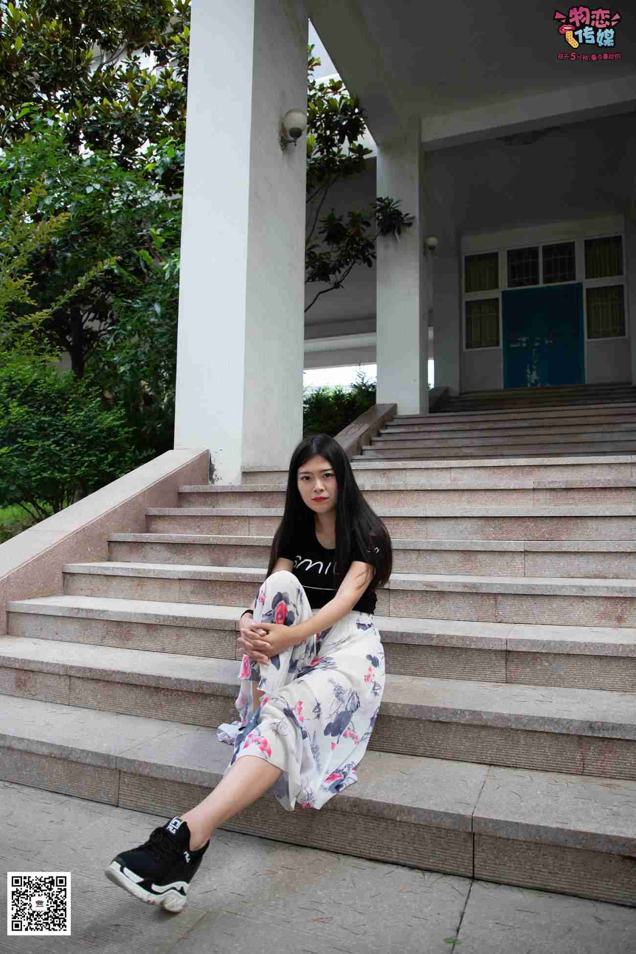 图片[129]-勿恋传媒 No.029 00后大二大眼睛女生哦。肉丝和小脚丫登场[154P] – 速更版-美库