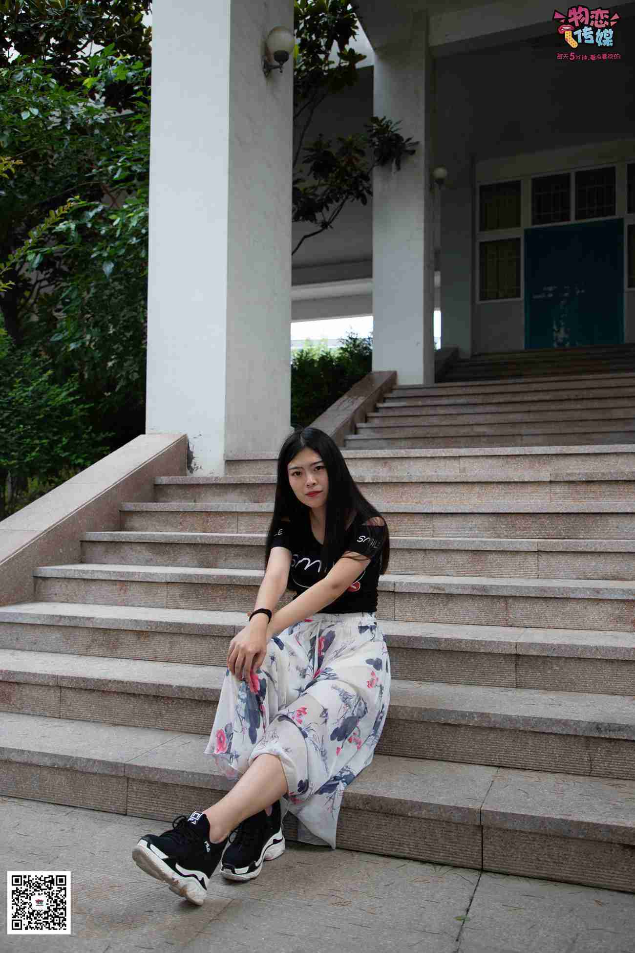 图片[131]-勿恋传媒 No.029 00后大二大眼睛女生哦。肉丝和小脚丫登场[154P] – 速更版-美库