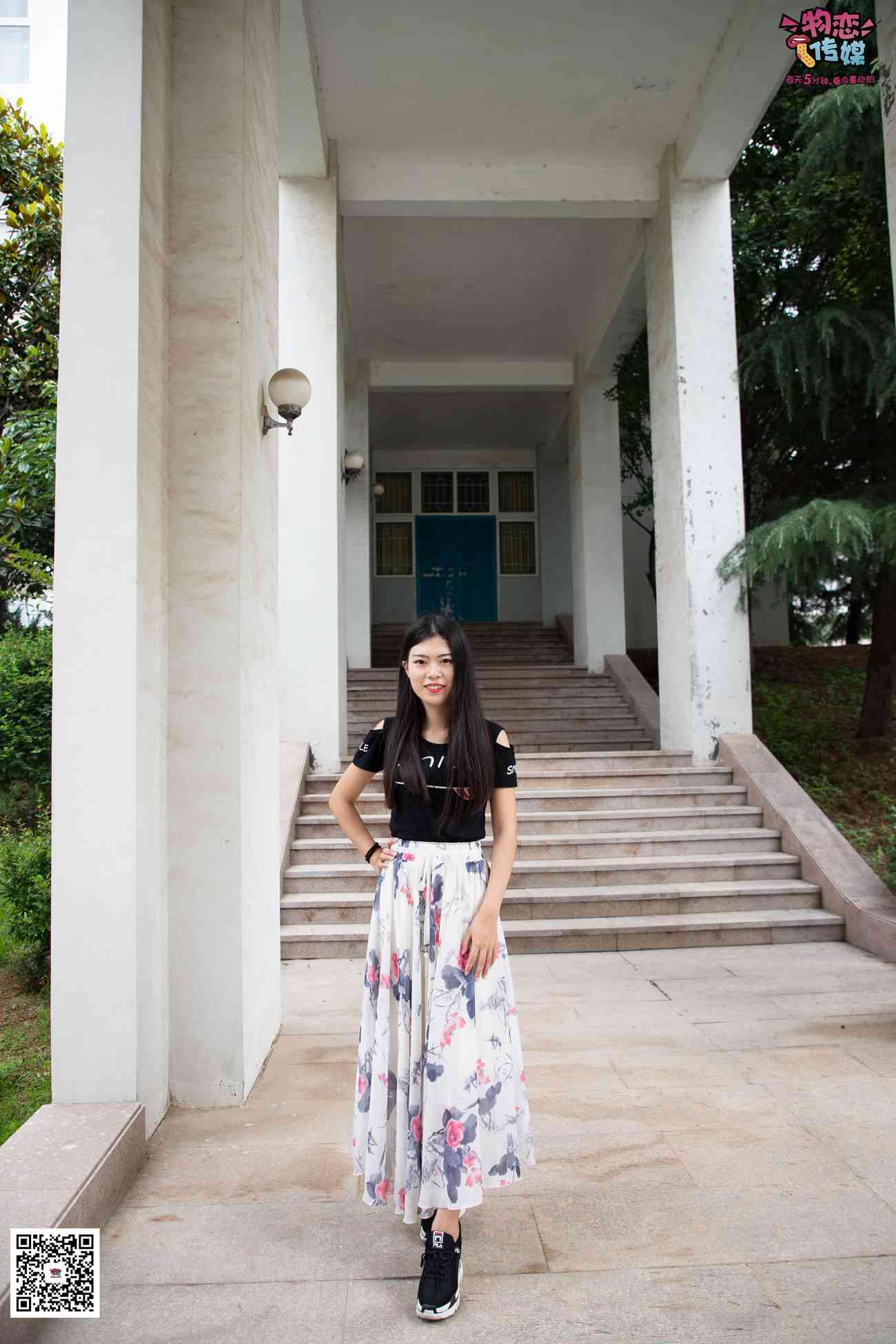 图片[143]-勿恋传媒 No.029 00后大二大眼睛女生哦。肉丝和小脚丫登场[154P] – 速更版-美库