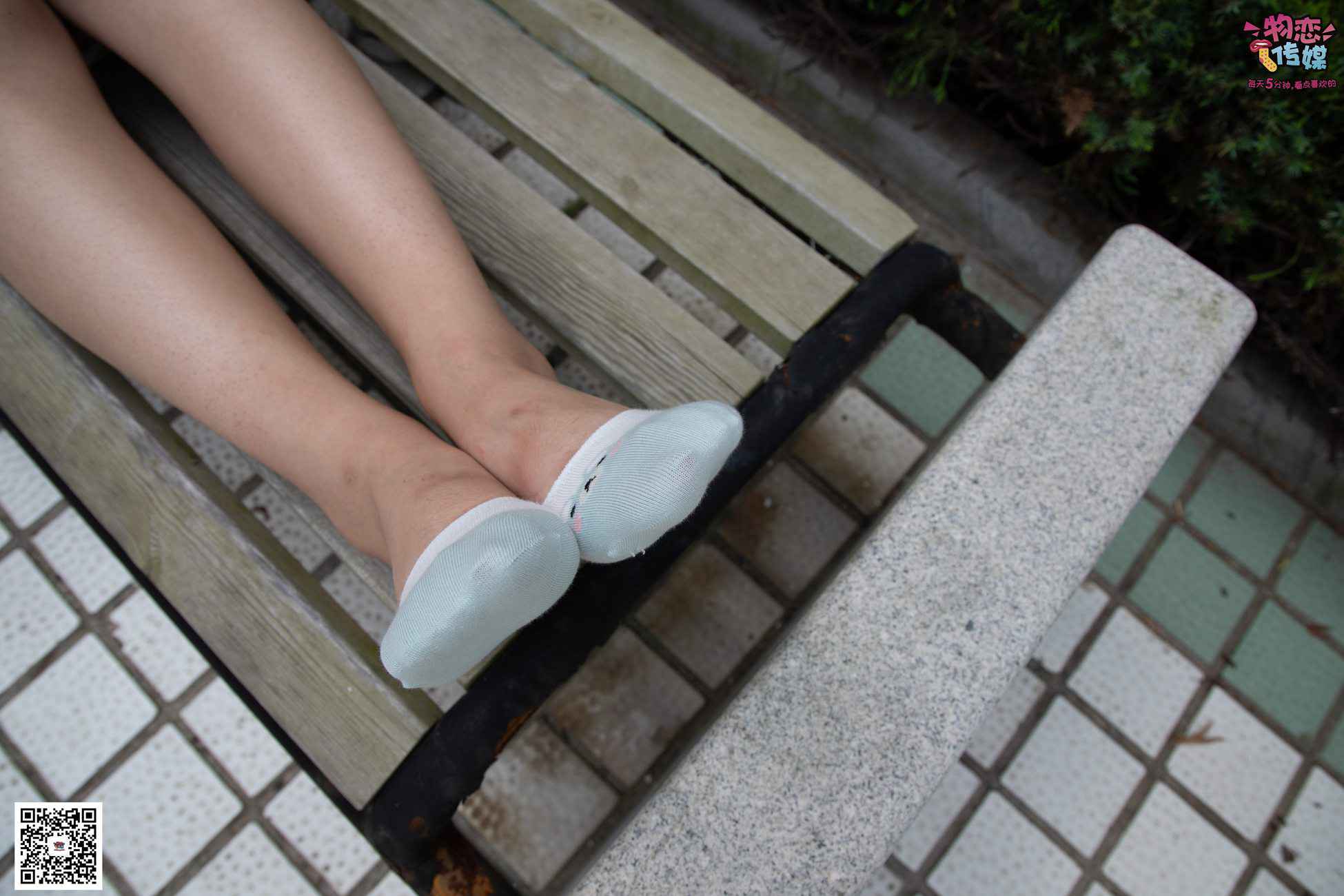 图片[149]-勿恋传媒 No.029 00后大二大眼睛女生哦。肉丝和小脚丫登场[154P] – 速更版-美库