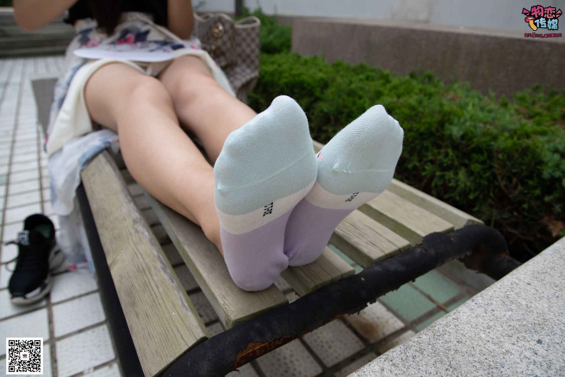 图片[150]-勿恋传媒 No.029 00后大二大眼睛女生哦。肉丝和小脚丫登场[154P] – 速更版-美库