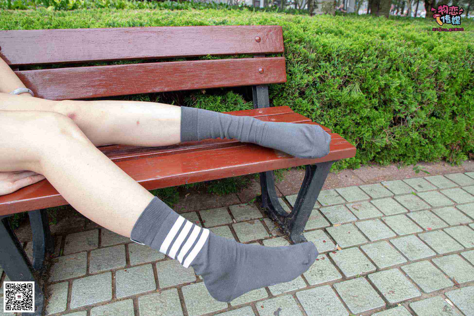 图片[102]-勿恋传媒 No.030 剑眉星目,烈焰红唇,玉姐范镁钕与可爱棉袜的反差萌 [189P] – 速更版-美库