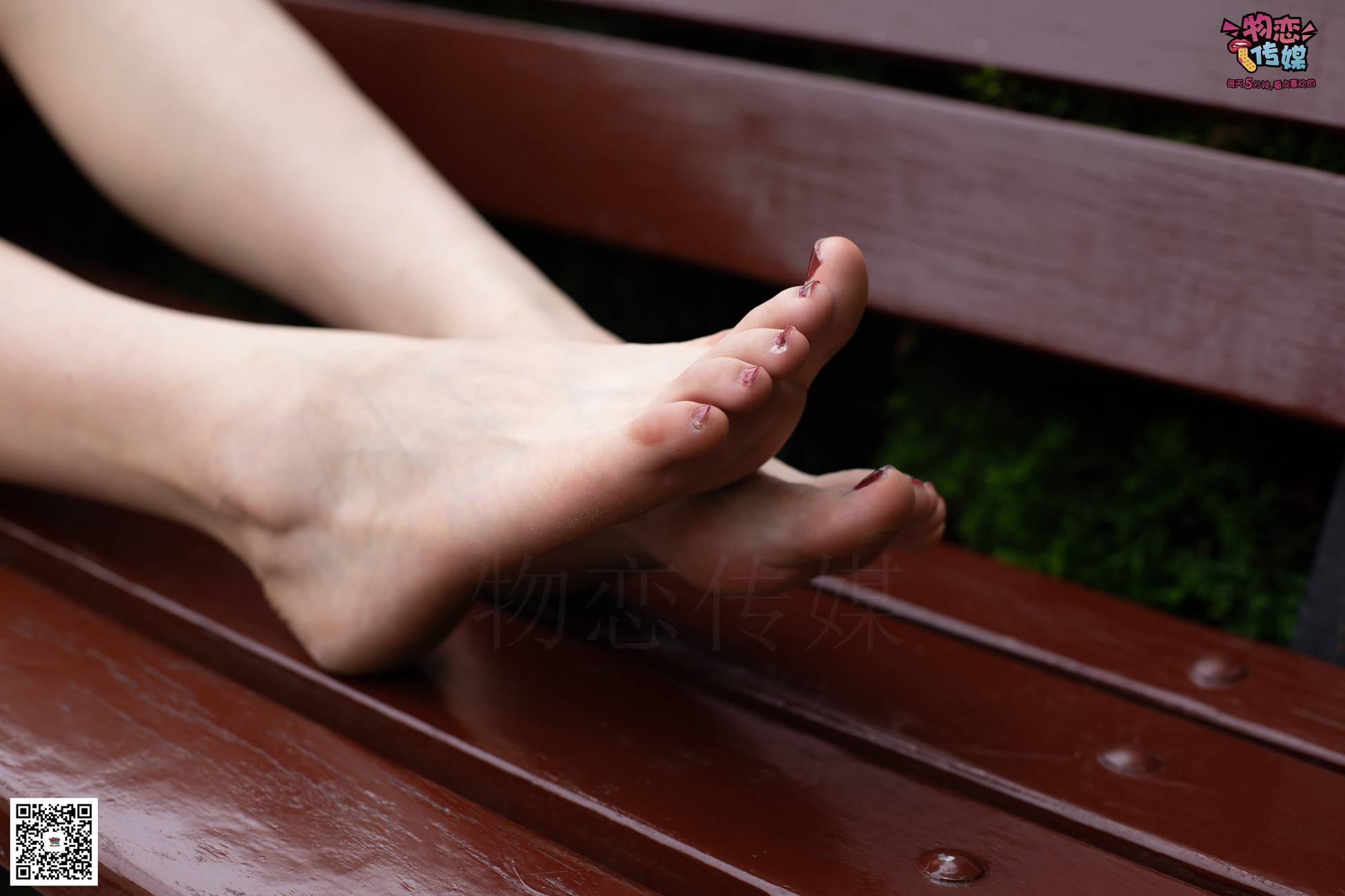 图片[157]-勿恋传媒 No.030 剑眉星目,烈焰红唇,玉姐范镁钕与可爱棉袜的反差萌 [189P] – 速更版-美库