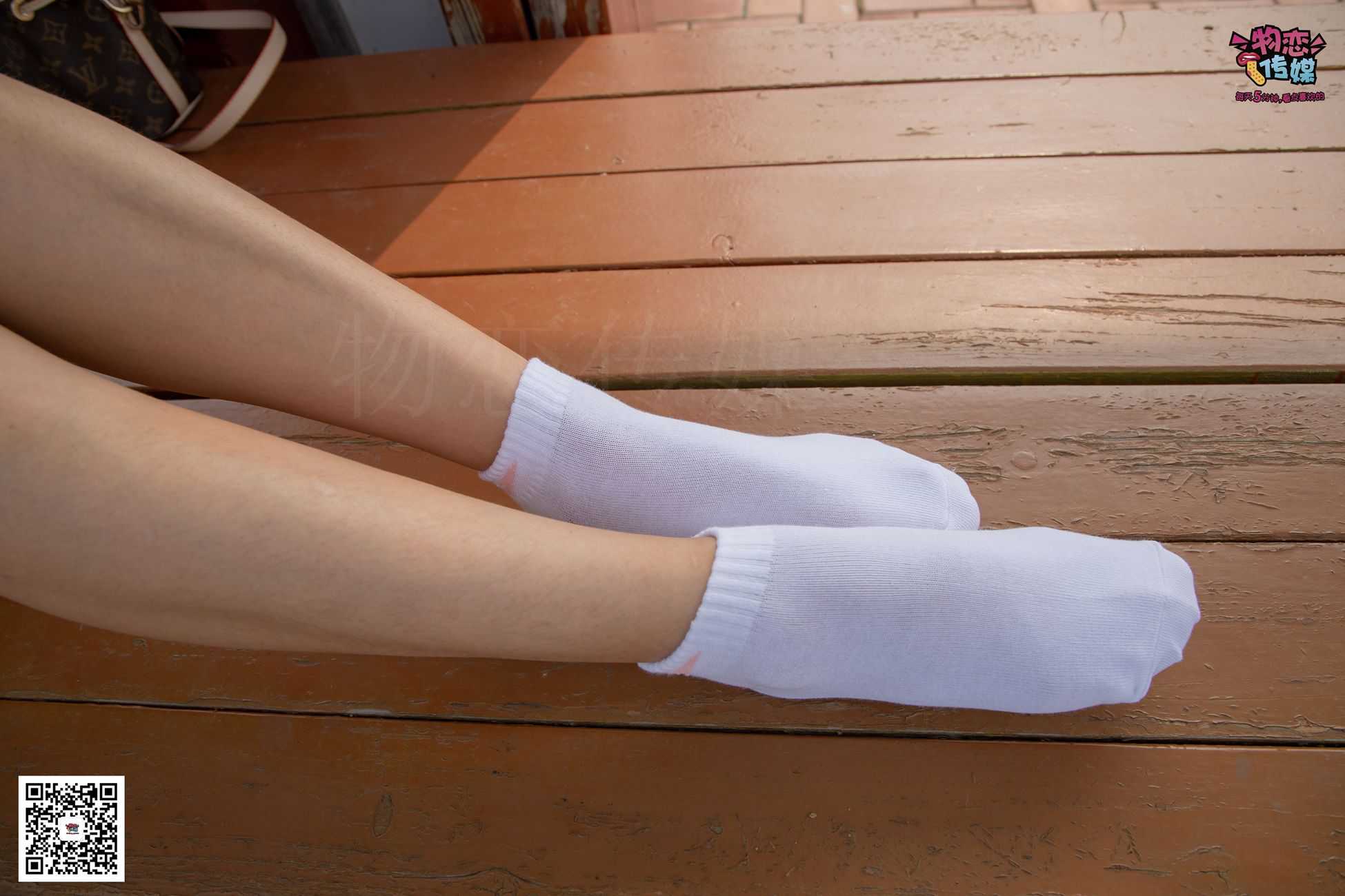 图片[14]-物恋传媒 No.032 清水出芙蓉,天然去雕饰,黑色跑鞋配纯纯白棉袜 [178P] – 速更版-美库