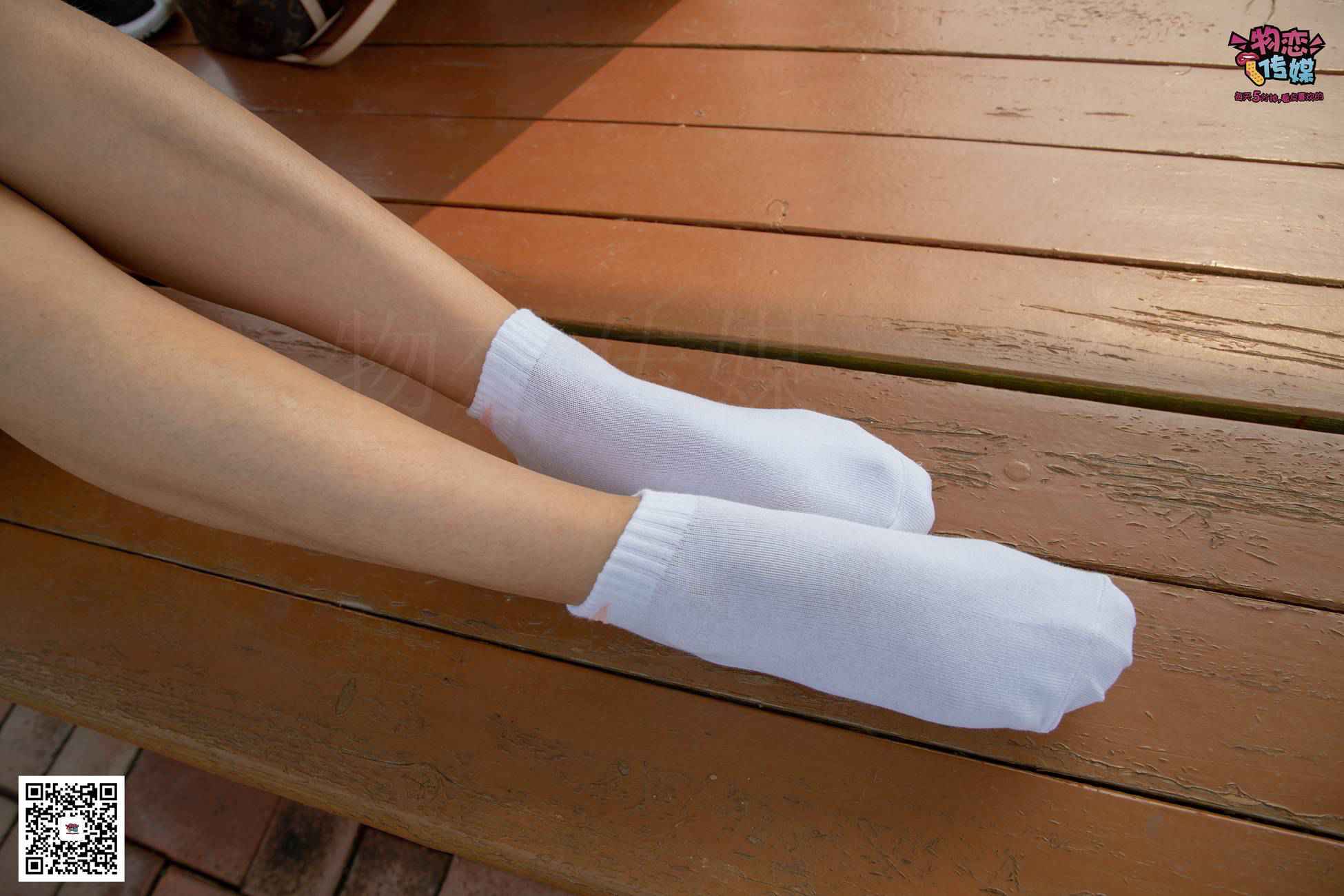 图片[18]-物恋传媒 No.032 清水出芙蓉,天然去雕饰,黑色跑鞋配纯纯白棉袜 [178P] – 速更版-美库