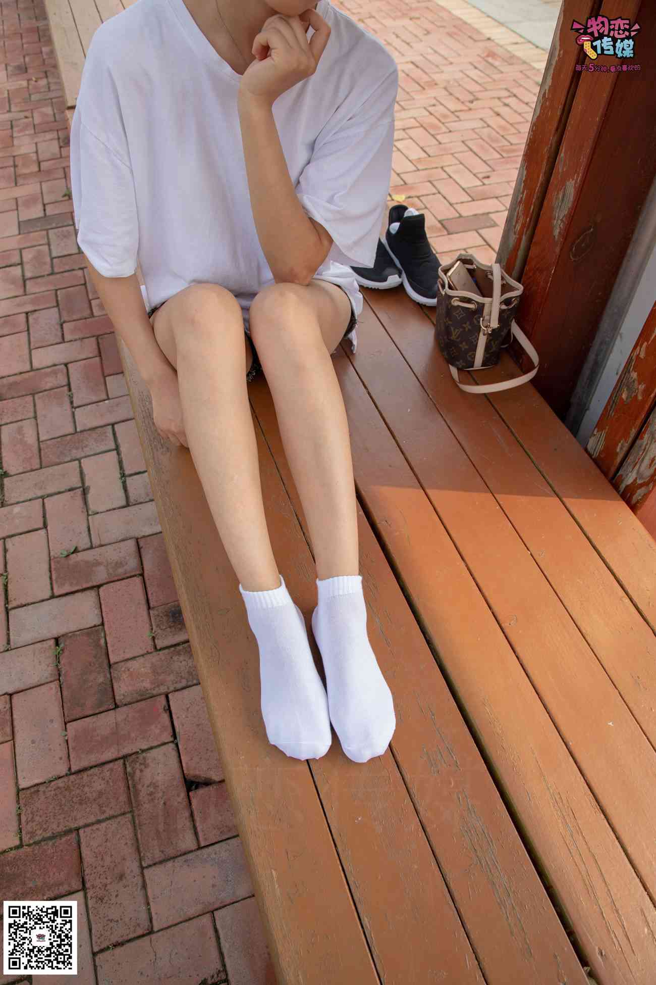 图片[21]-物恋传媒 No.032 清水出芙蓉,天然去雕饰,黑色跑鞋配纯纯白棉袜 [178P] – 速更版-美库