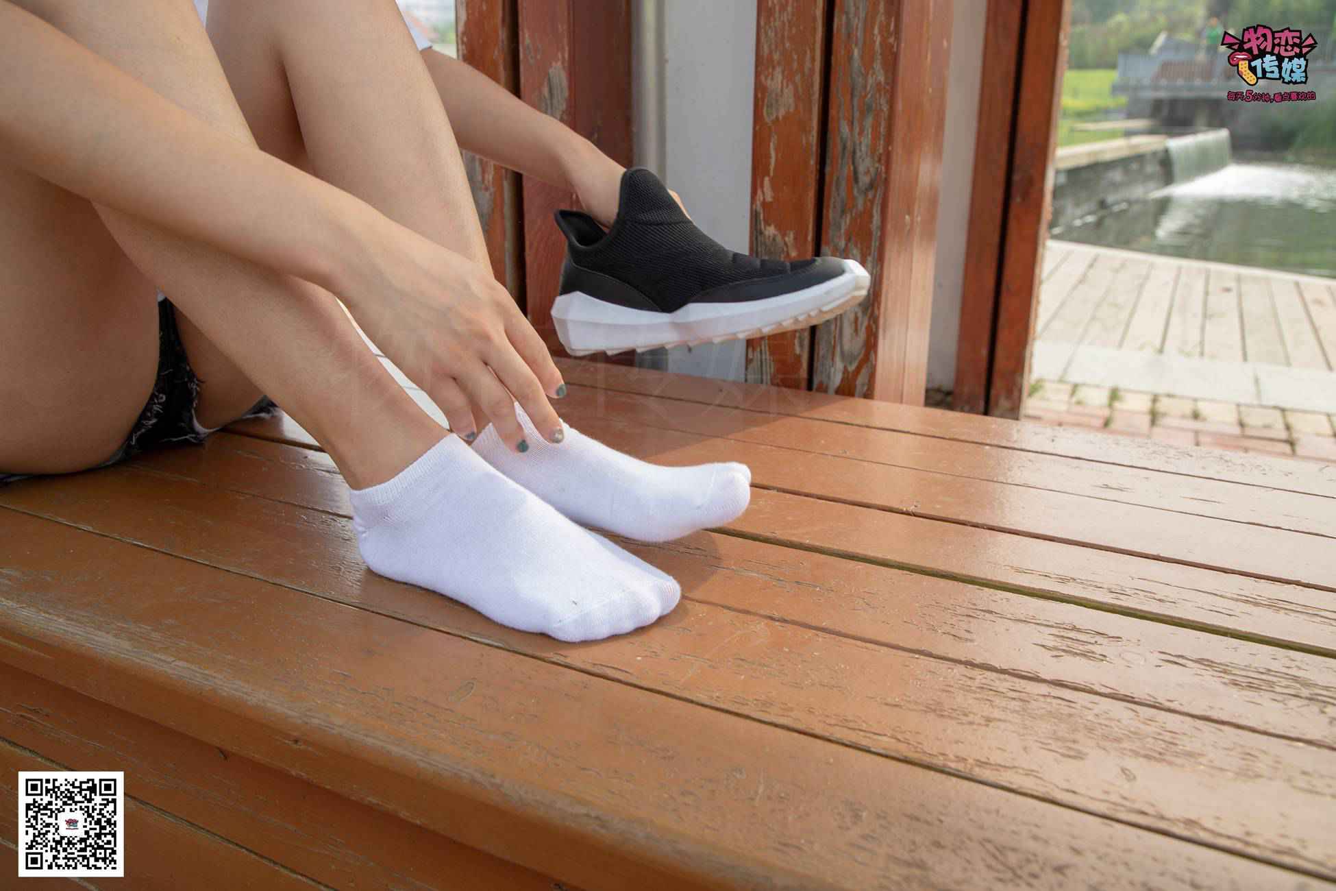 图片[81]-物恋传媒 No.032 清水出芙蓉,天然去雕饰,黑色跑鞋配纯纯白棉袜 [178P] – 速更版-美库