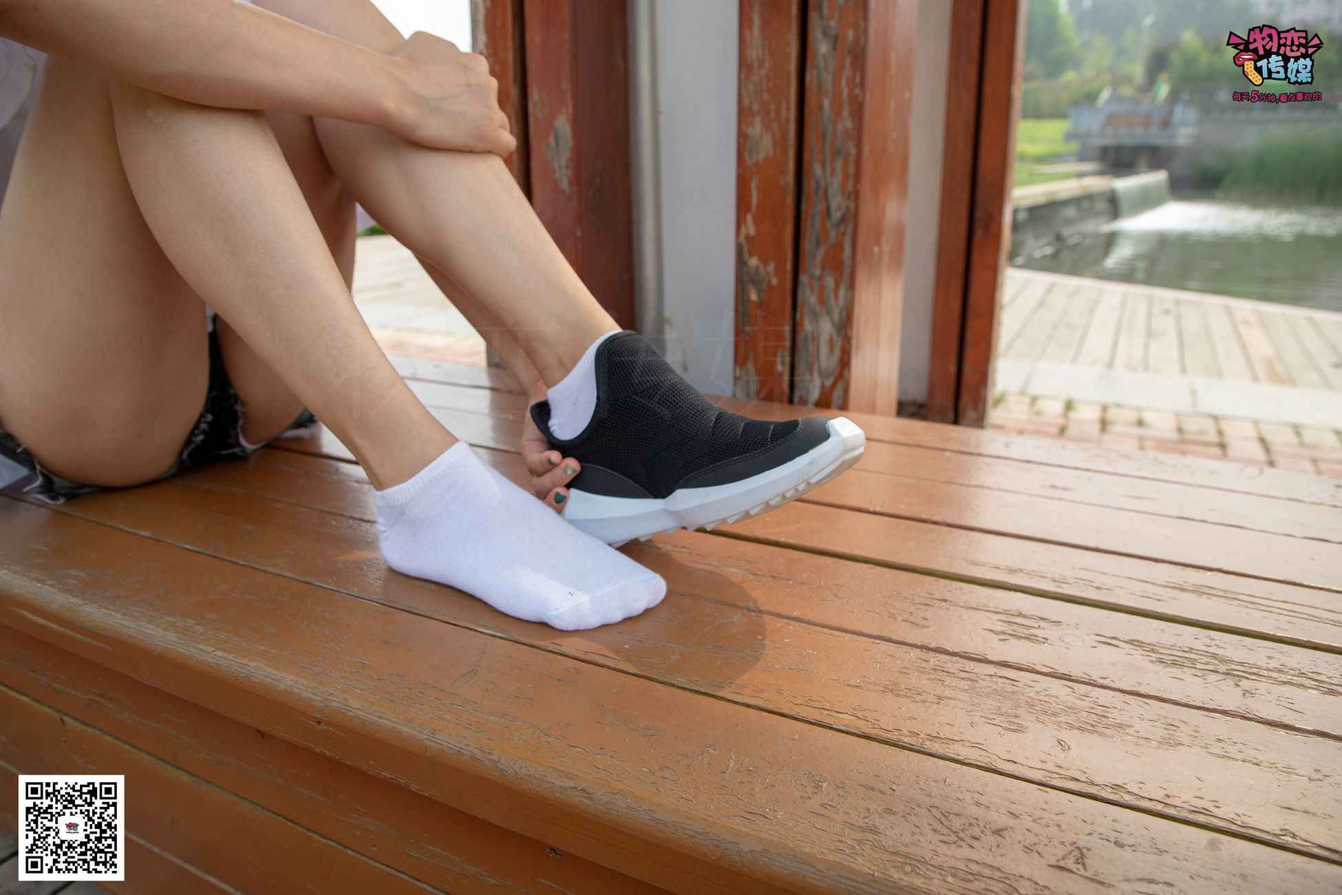 图片[85]-物恋传媒 No.032 清水出芙蓉,天然去雕饰,黑色跑鞋配纯纯白棉袜 [178P] – 速更版-美库