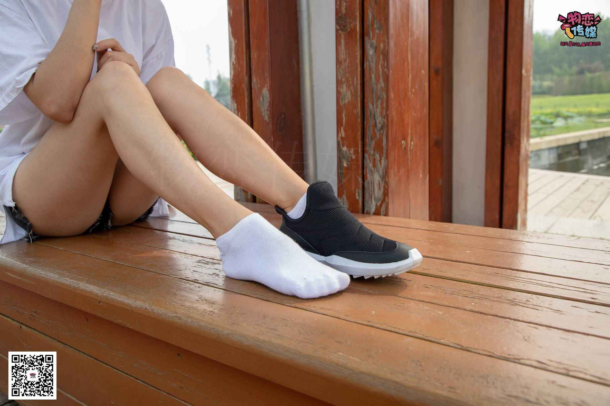 图片[93]-物恋传媒 No.032 清水出芙蓉,天然去雕饰,黑色跑鞋配纯纯白棉袜 [178P] – 速更版-美库