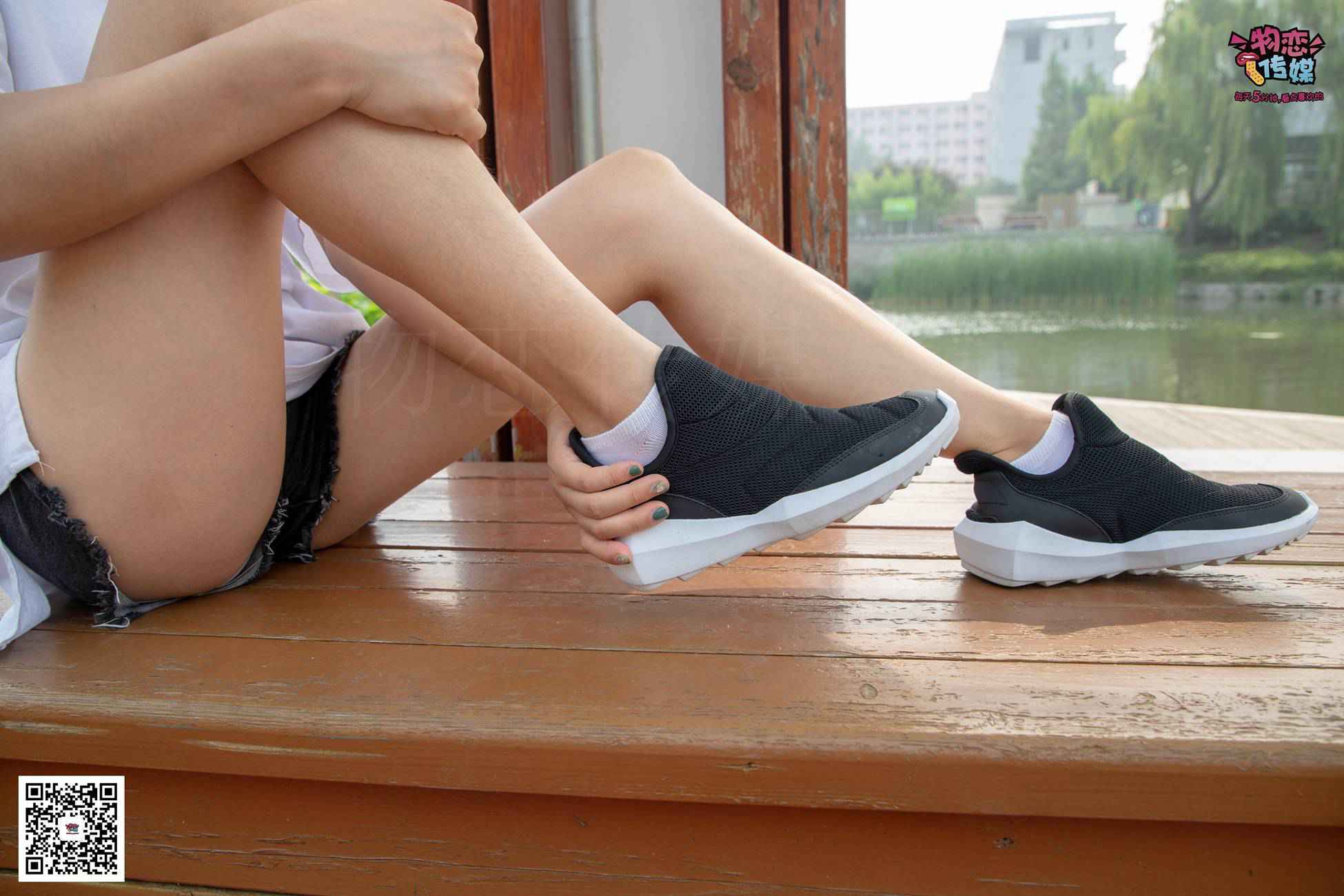 图片[100]-物恋传媒 No.032 清水出芙蓉,天然去雕饰,黑色跑鞋配纯纯白棉袜 [178P] – 速更版-美库
