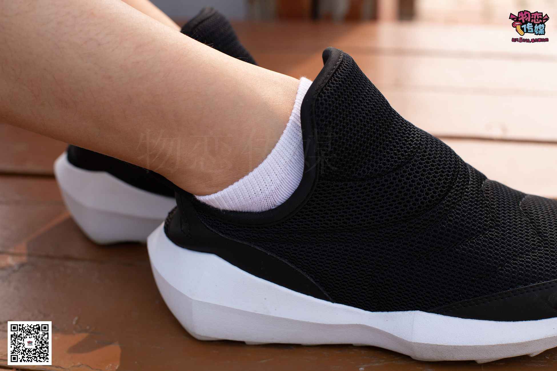 图片[110]-物恋传媒 No.032 清水出芙蓉,天然去雕饰,黑色跑鞋配纯纯白棉袜 [178P] – 速更版-美库
