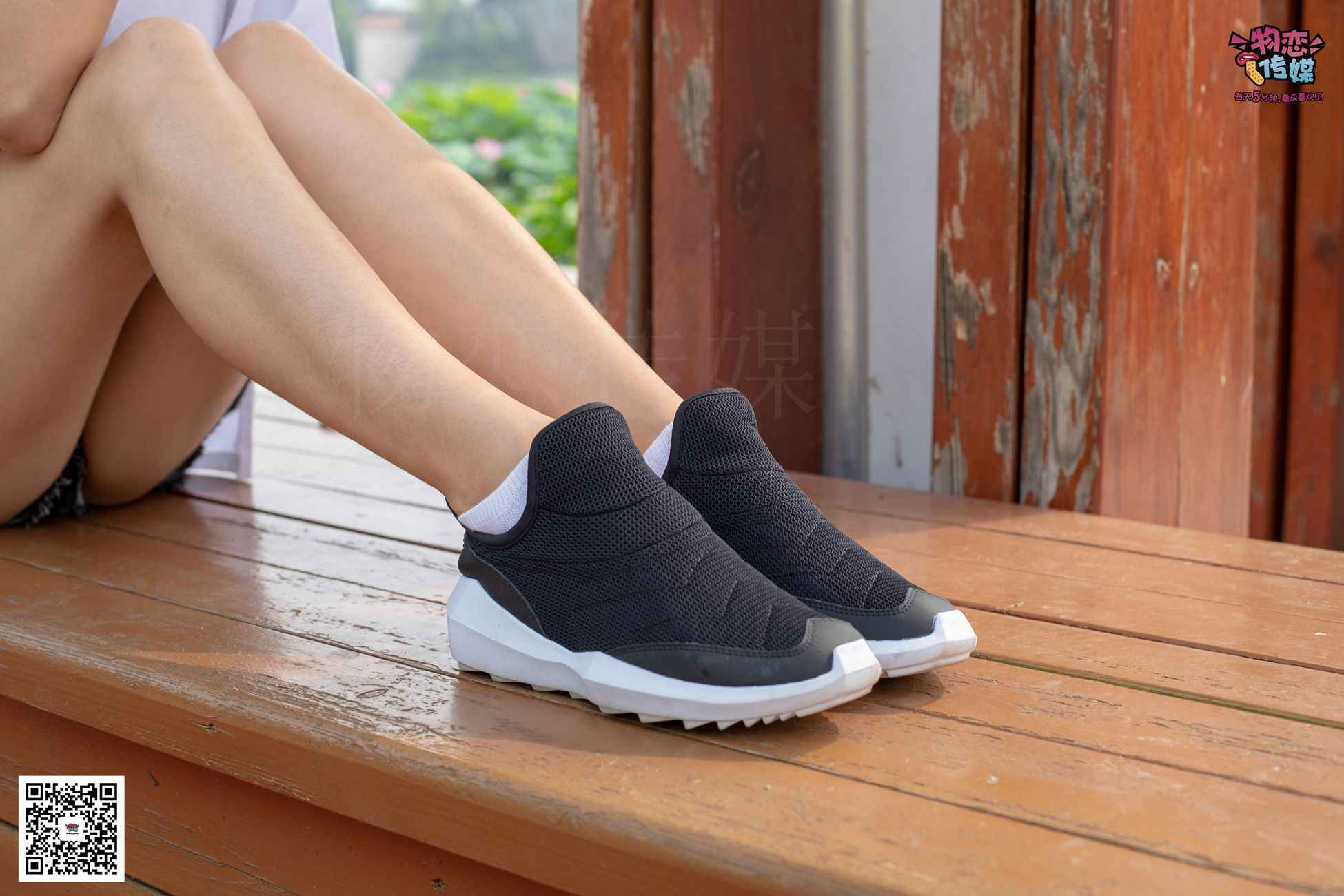 图片[123]-物恋传媒 No.032 清水出芙蓉,天然去雕饰,黑色跑鞋配纯纯白棉袜 [178P] – 速更版-美库
