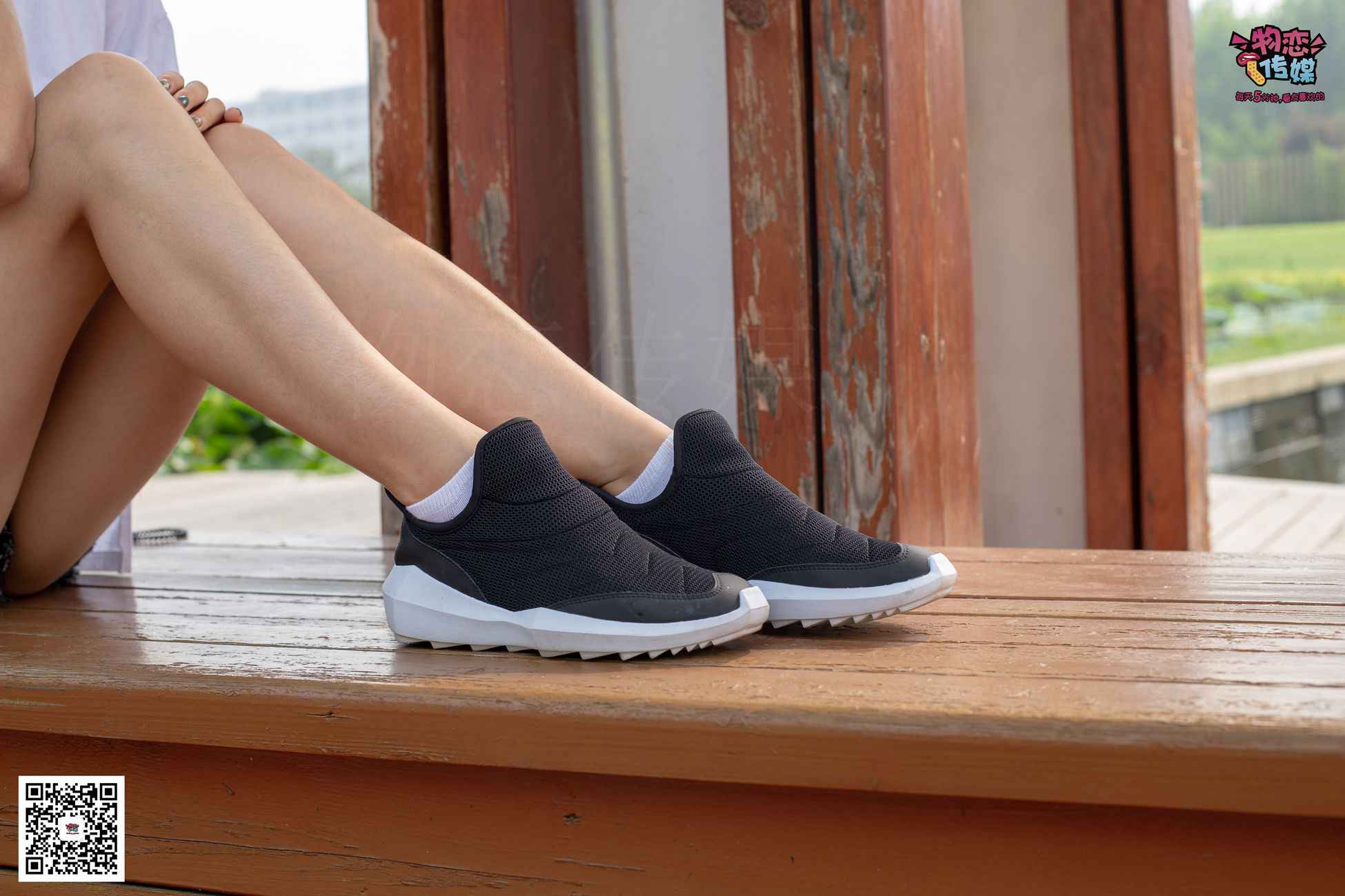 图片[128]-物恋传媒 No.032 清水出芙蓉,天然去雕饰,黑色跑鞋配纯纯白棉袜 [178P] – 速更版-美库