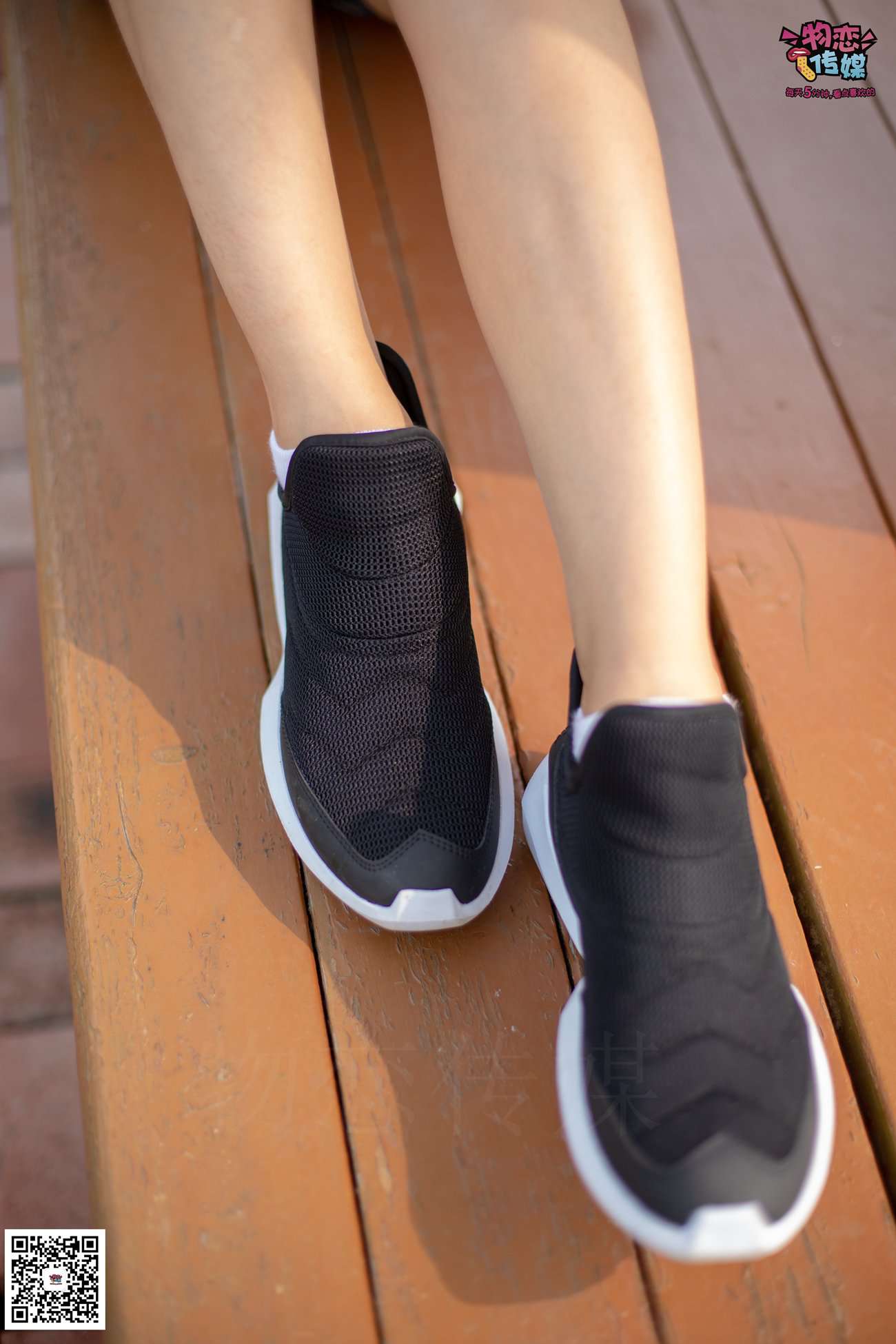 图片[130]-物恋传媒 No.032 清水出芙蓉,天然去雕饰,黑色跑鞋配纯纯白棉袜 [178P] – 速更版-美库