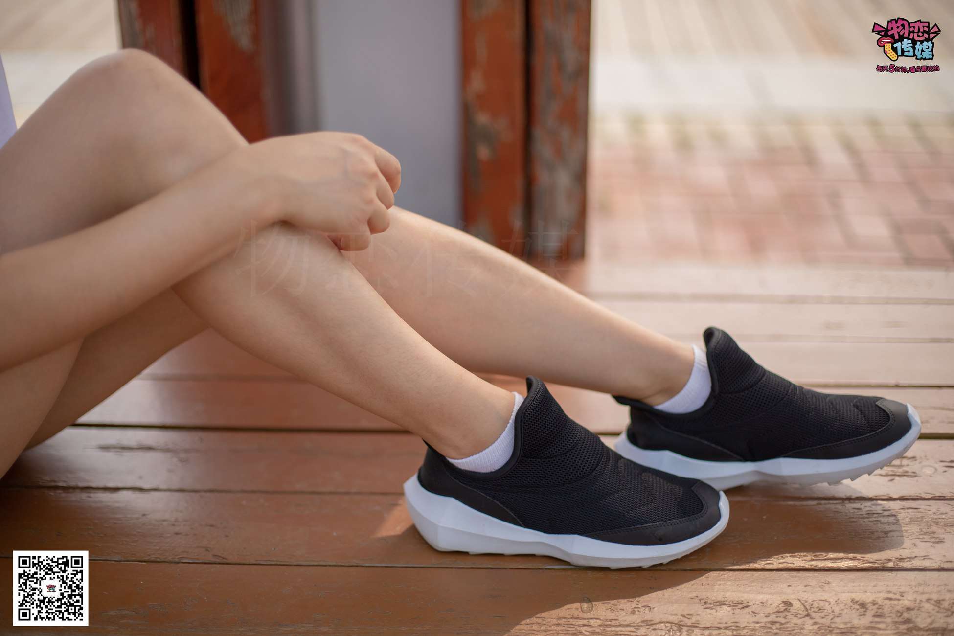图片[134]-物恋传媒 No.032 清水出芙蓉,天然去雕饰,黑色跑鞋配纯纯白棉袜 [178P] – 速更版-美库