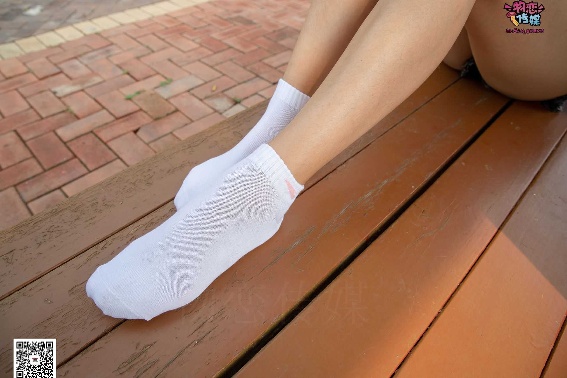 图片[171]-物恋传媒 No.032 清水出芙蓉,天然去雕饰,黑色跑鞋配纯纯白棉袜 [178P] – 速更版-美库