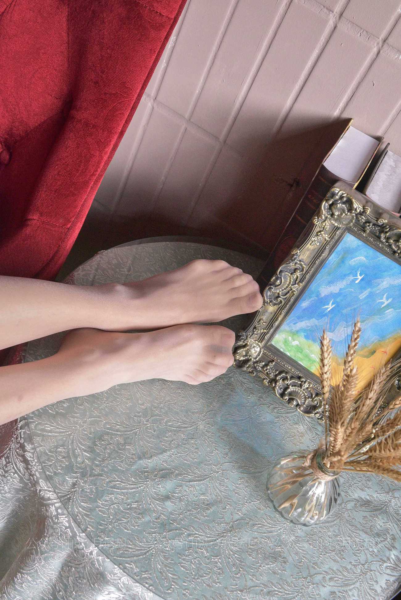 图片[51]-[IESS异思趣向] 耽丝 210307 红椅上舞蹈的肉丝小六[91P] – 速更版-美库