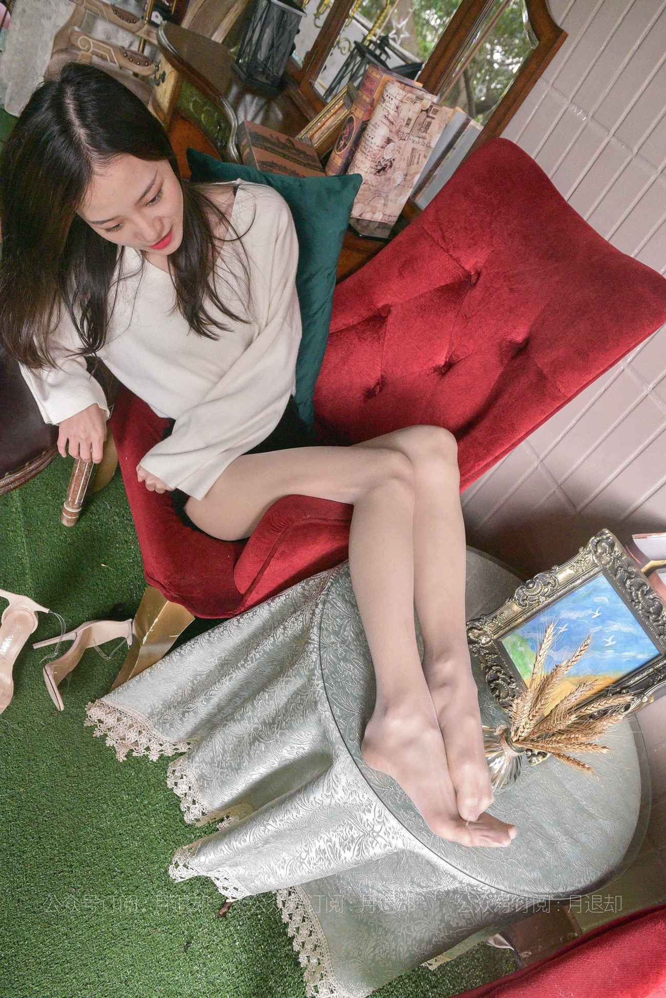 图片[54]-[IESS异思趣向] 耽丝 210307 红椅上舞蹈的肉丝小六[91P] – 速更版-美库