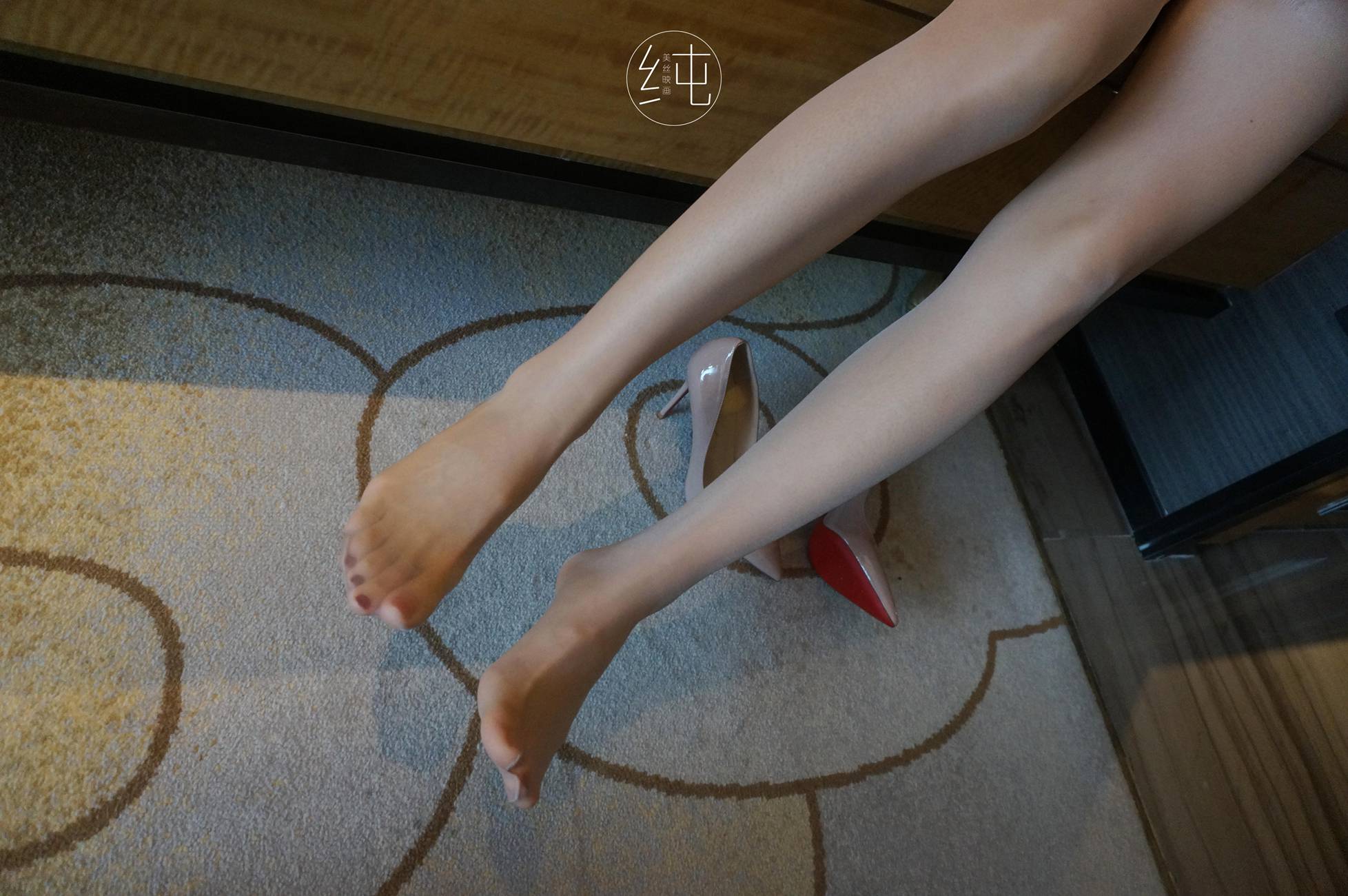 图片[22]-[美丝映画]VOL.002《小姐姐酒店浴袍肉丝上集》[71P] – 速更版-美库