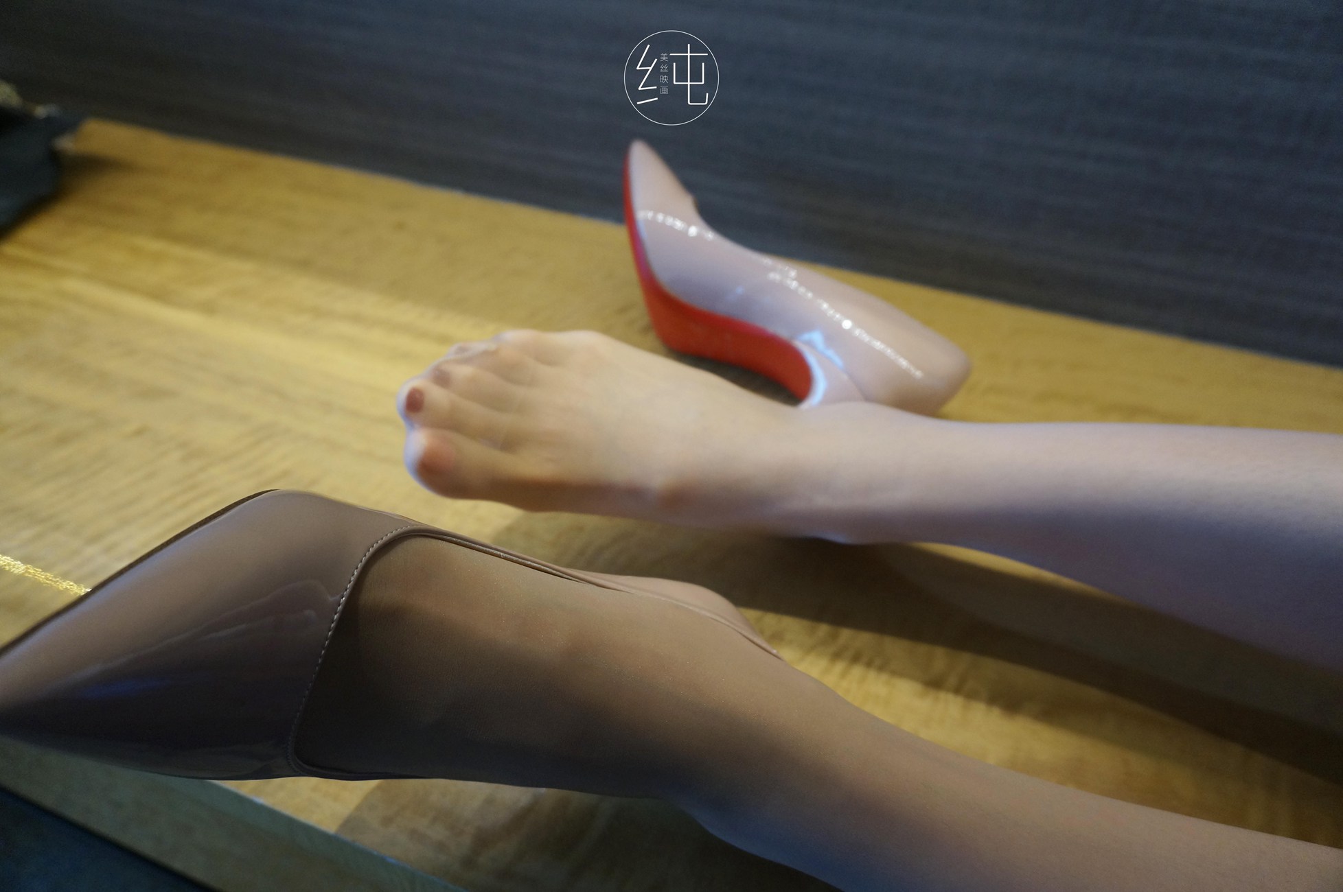 图片[36]-[美丝映画]VOL.002《小姐姐酒店浴袍肉丝上集》[71P] – 速更版-美库