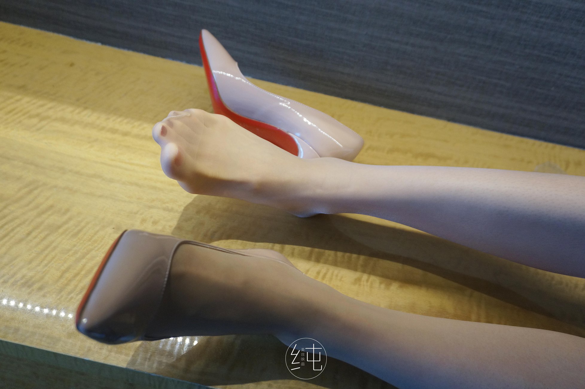 图片[38]-[美丝映画]VOL.002《小姐姐酒店浴袍肉丝上集》[71P] – 速更版-美库