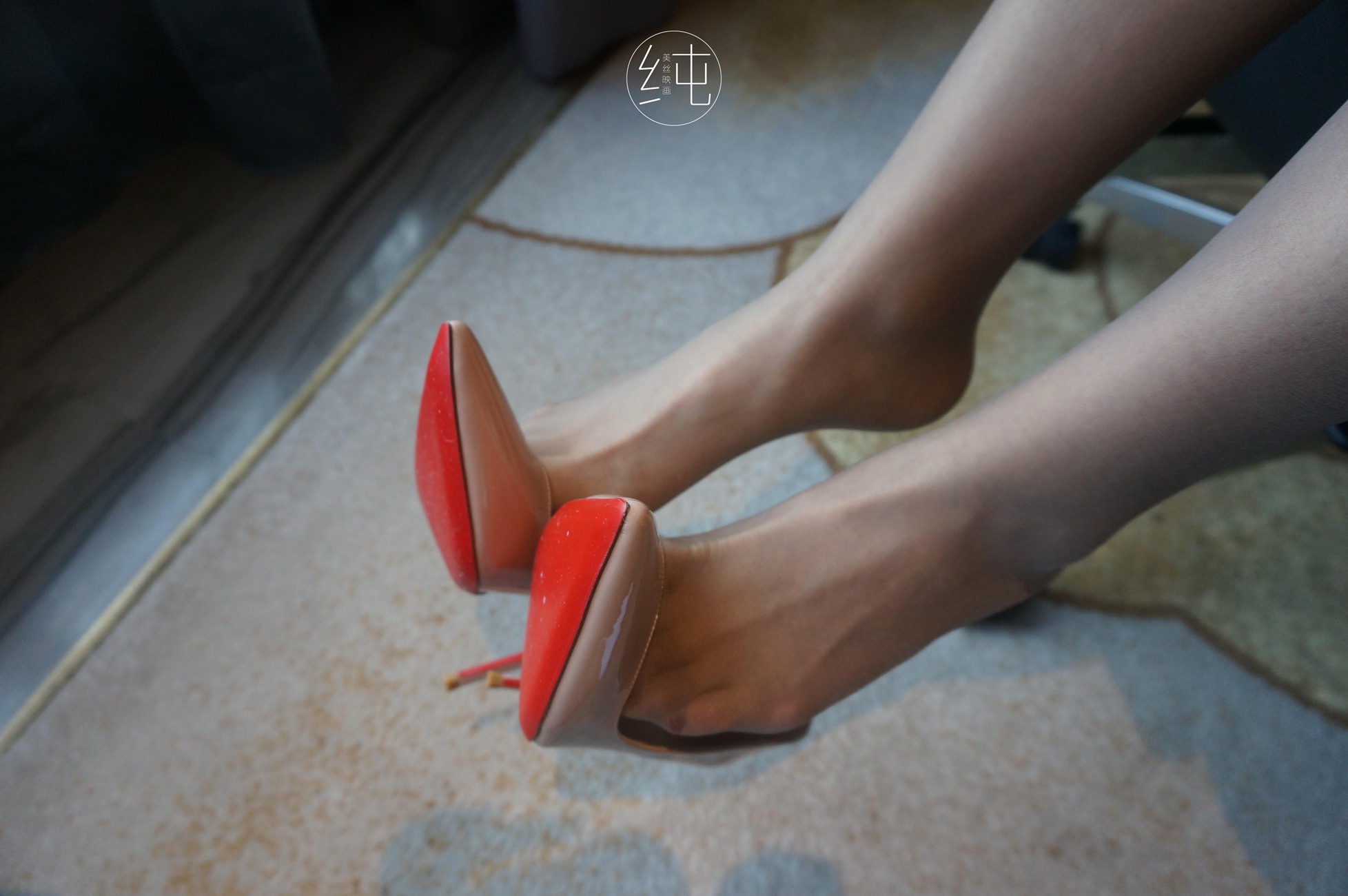 图片[43]-[美丝映画]VOL.003《小姐姐酒店浴袍肉丝下集》[75P] – 速更版-美库