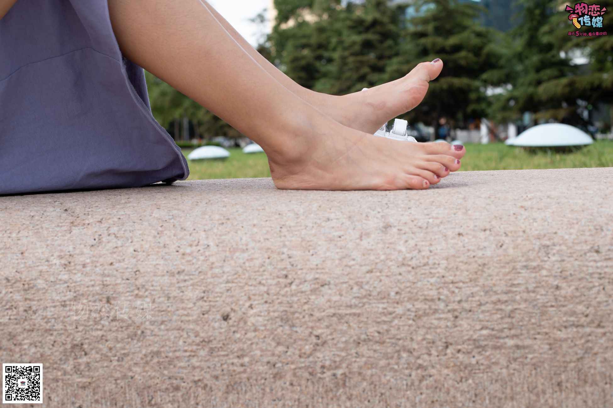 图片[10]-物恋传媒 No.043 湛蓝连衣裙搭配板鞋船袜,知性混搭自然美,耐克板鞋搭配白色船袜 [187P] – 速更版-美库