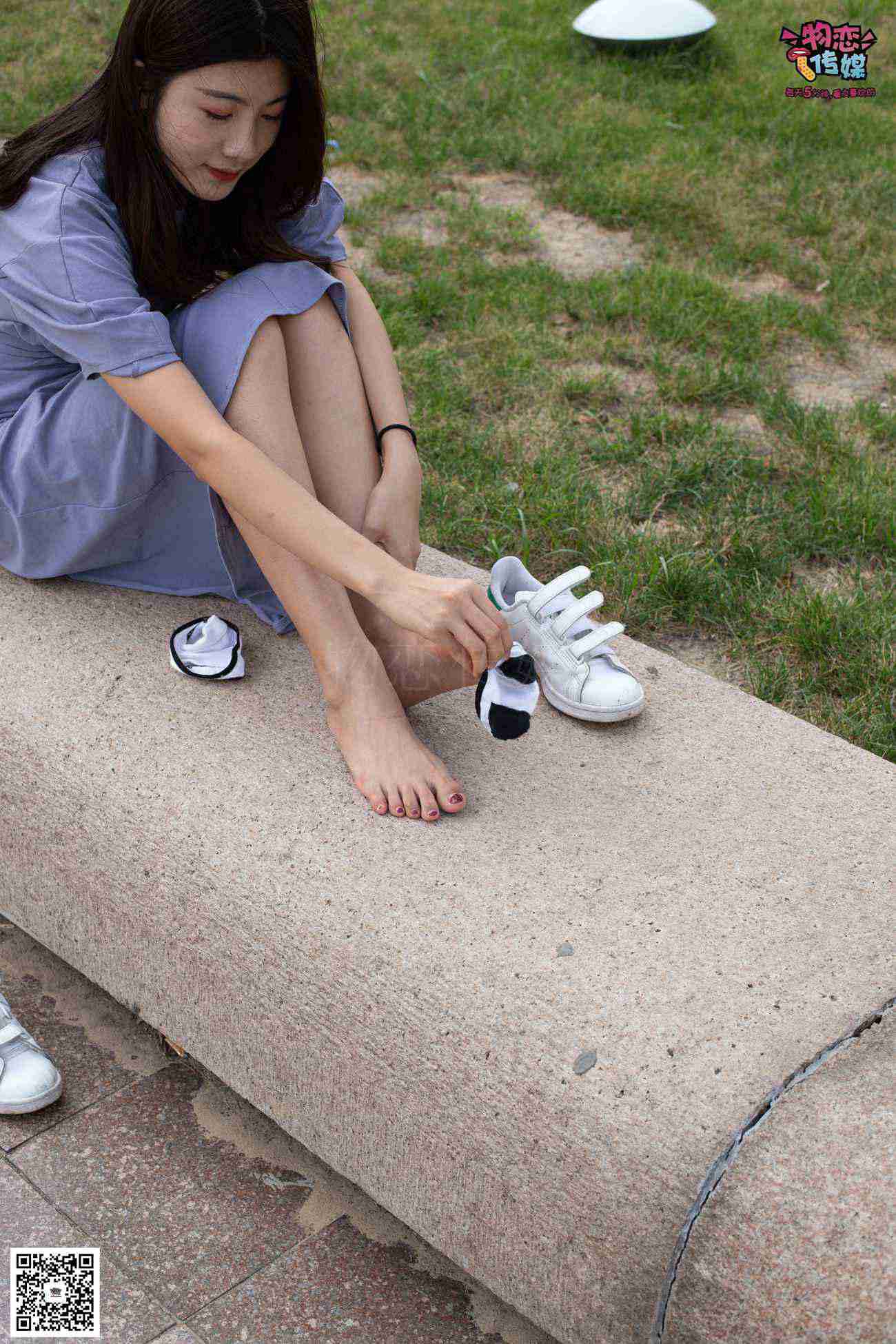 图片[11]-物恋传媒 No.043 湛蓝连衣裙搭配板鞋船袜,知性混搭自然美,耐克板鞋搭配白色船袜 [187P] – 速更版-美库