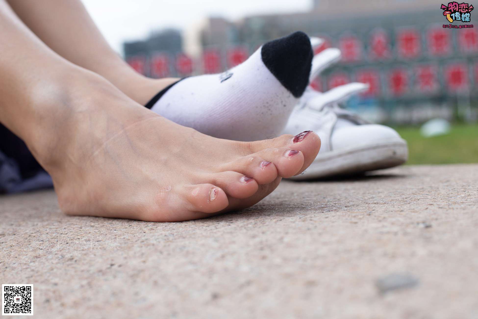 图片[17]-物恋传媒 No.043 湛蓝连衣裙搭配板鞋船袜,知性混搭自然美,耐克板鞋搭配白色船袜 [187P] – 速更版-美库