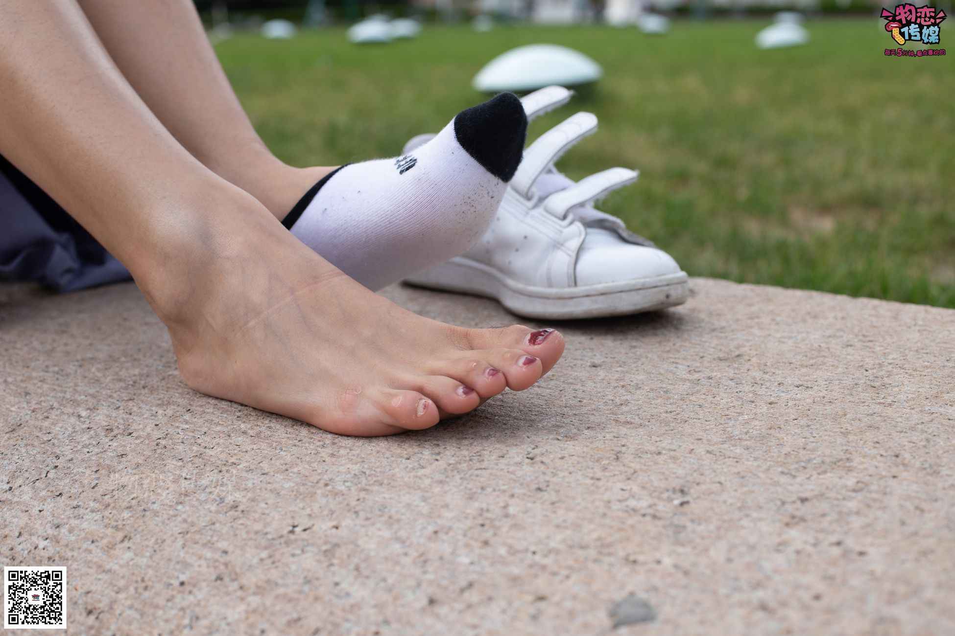图片[22]-物恋传媒 No.043 湛蓝连衣裙搭配板鞋船袜,知性混搭自然美,耐克板鞋搭配白色船袜 [187P] – 速更版-美库