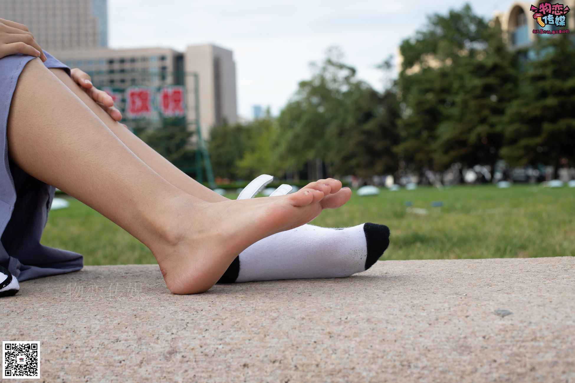 图片[23]-物恋传媒 No.043 湛蓝连衣裙搭配板鞋船袜,知性混搭自然美,耐克板鞋搭配白色船袜 [187P] – 速更版-美库