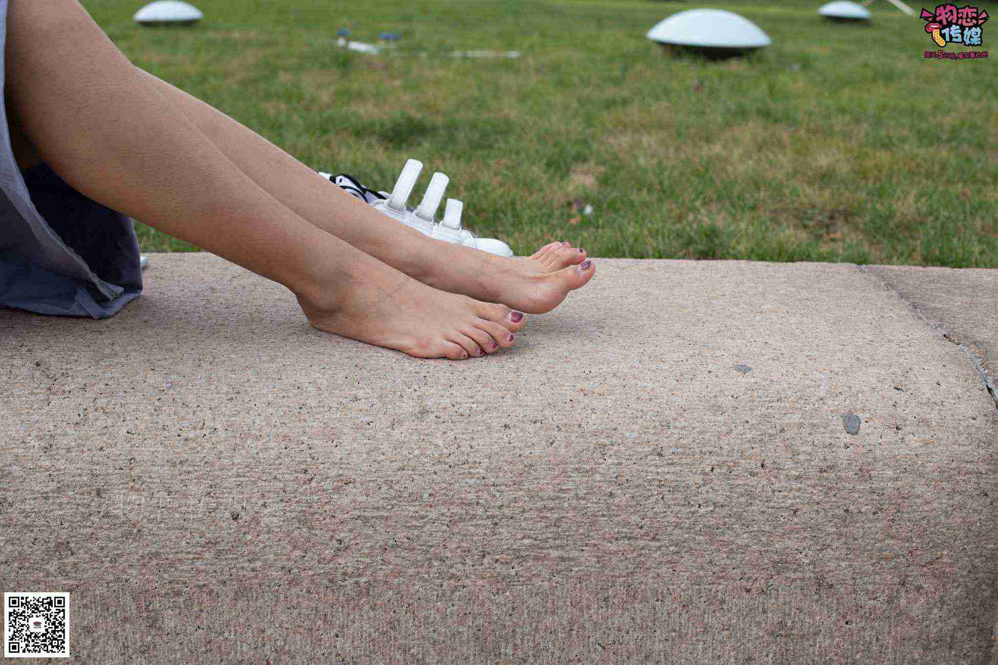 图片[178]-物恋传媒 No.043 湛蓝连衣裙搭配板鞋船袜,知性混搭自然美,耐克板鞋搭配白色船袜 [187P] – 速更版-美库