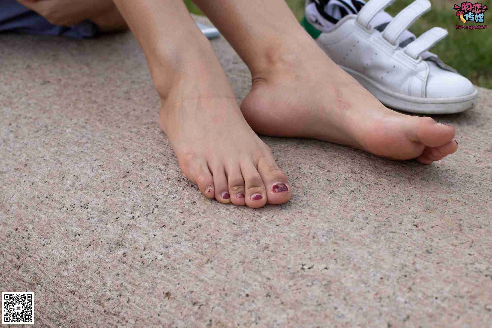 图片[186]-物恋传媒 No.043 湛蓝连衣裙搭配板鞋船袜,知性混搭自然美,耐克板鞋搭配白色船袜 [187P] – 速更版-美库