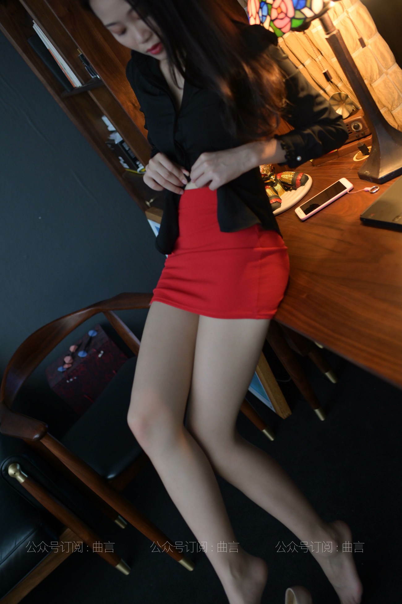 图片[31]-[IESS异思趣向] 耽丝 210401 肉肉的性感红裙 [85P] – 速更版-美库